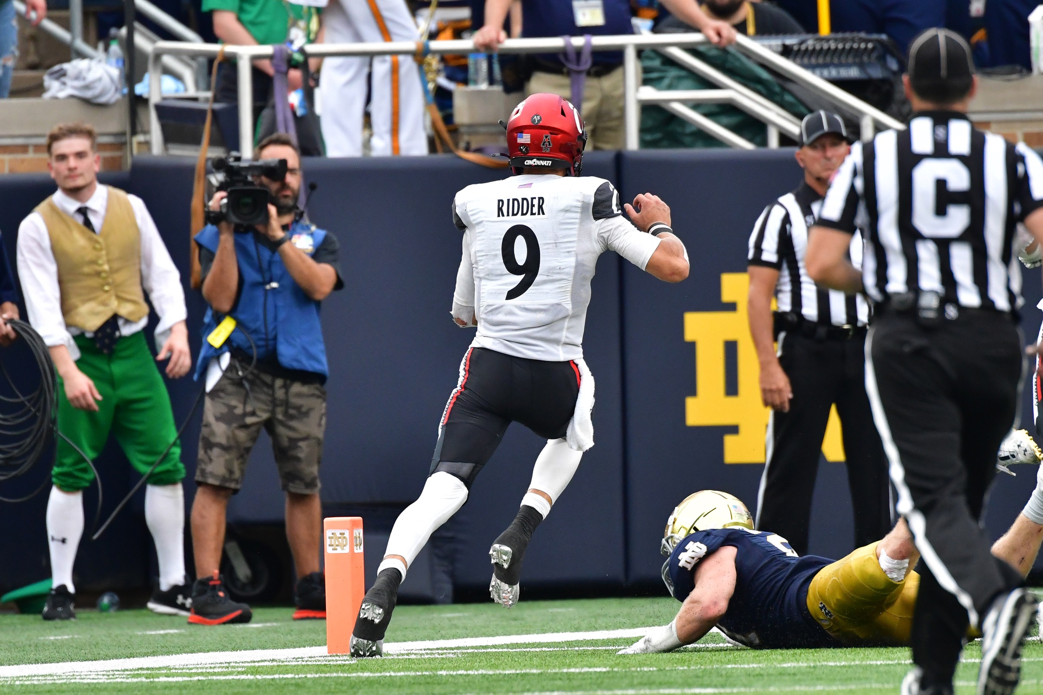 college football picks Desmond Ridder cincinnati bearcats predictions best bet odds