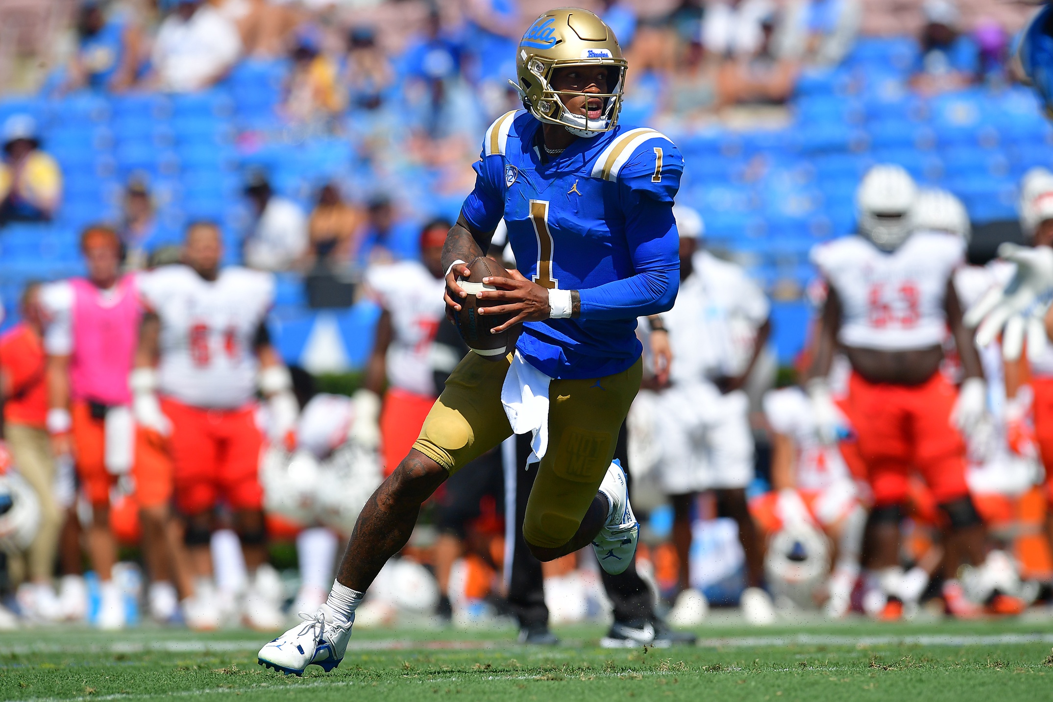 college football picks Dorian Thompson-Robinson ucla bruins predictions best bet odds