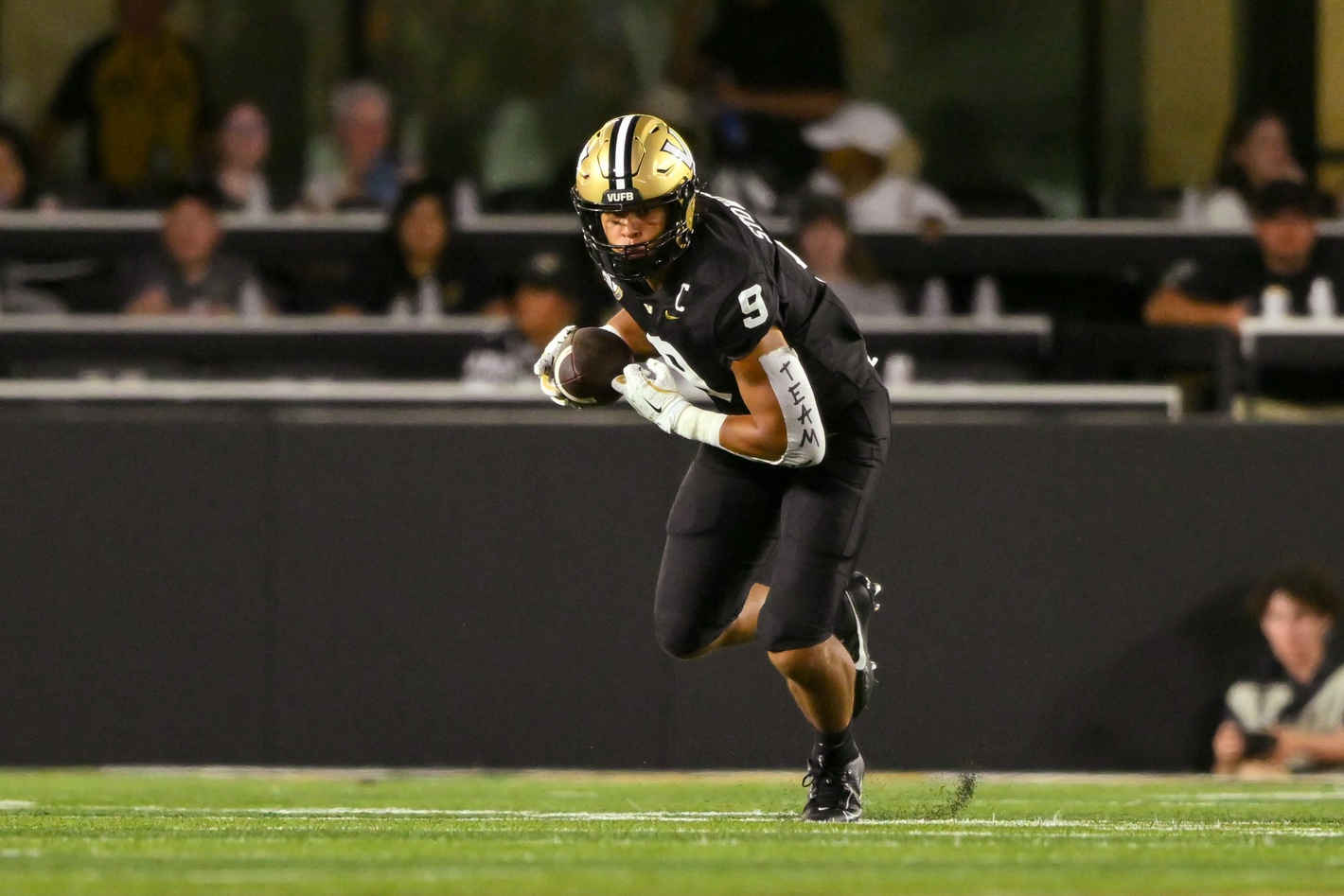 college football picks Eli Stowers Vanderbilt Commodores predictions best bet odds