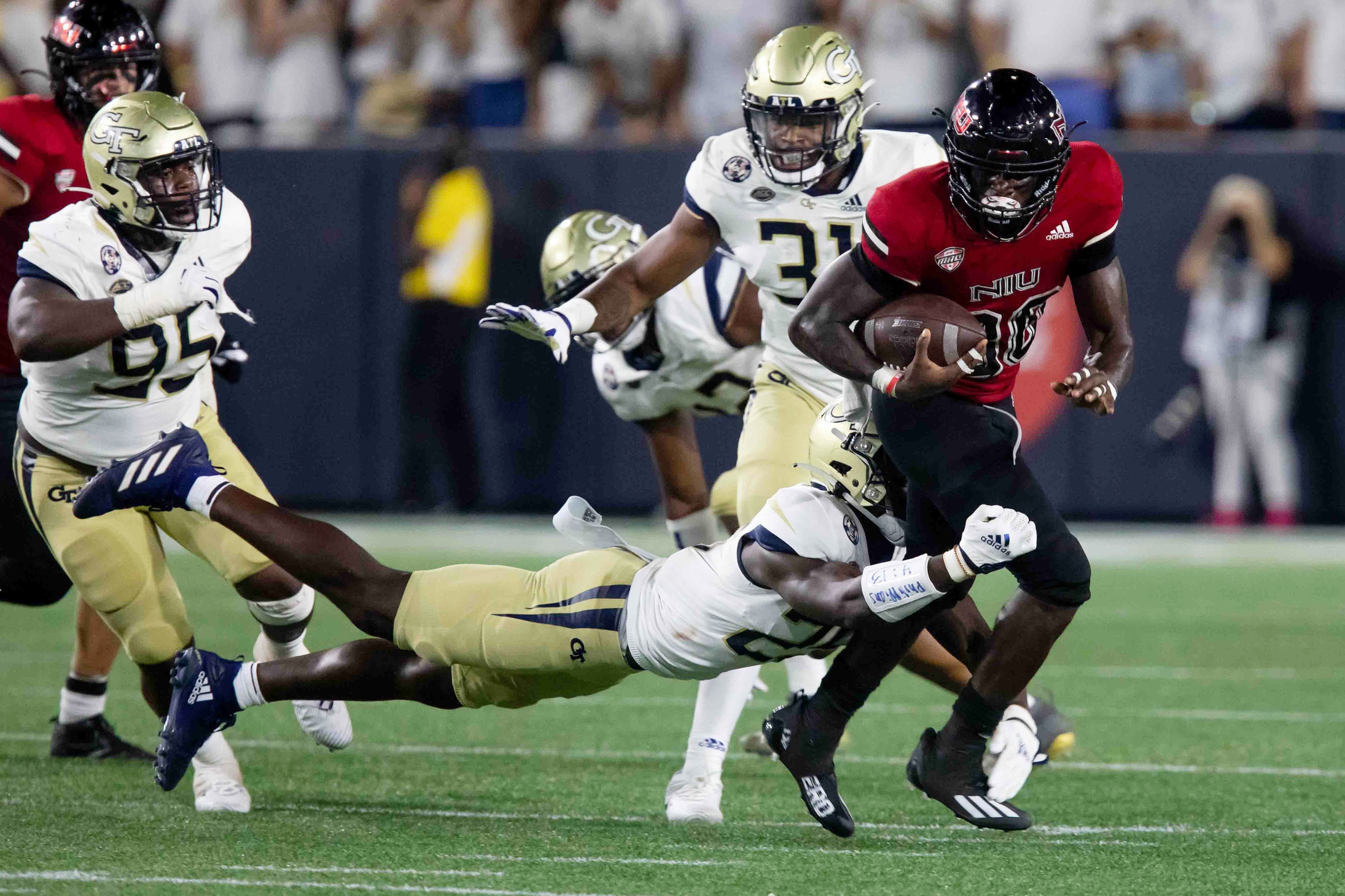 college football picks Harrison Waylee niu huskies predictions best bet odds