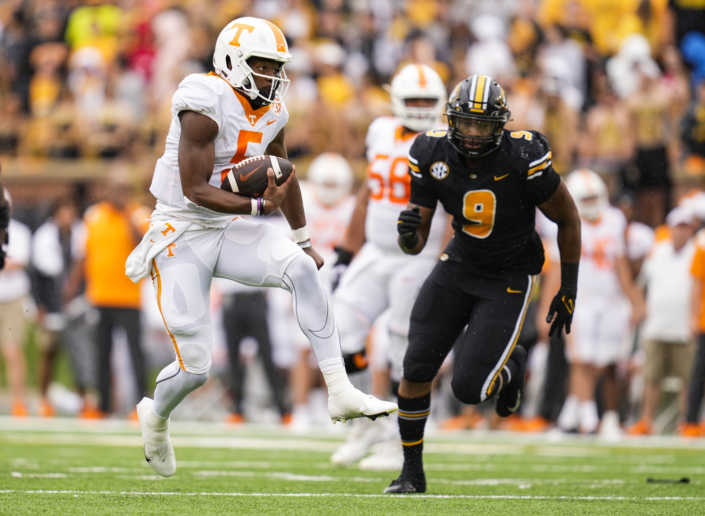 college football picks Hendon Hooker tennessee volunteers predictions best bet odds