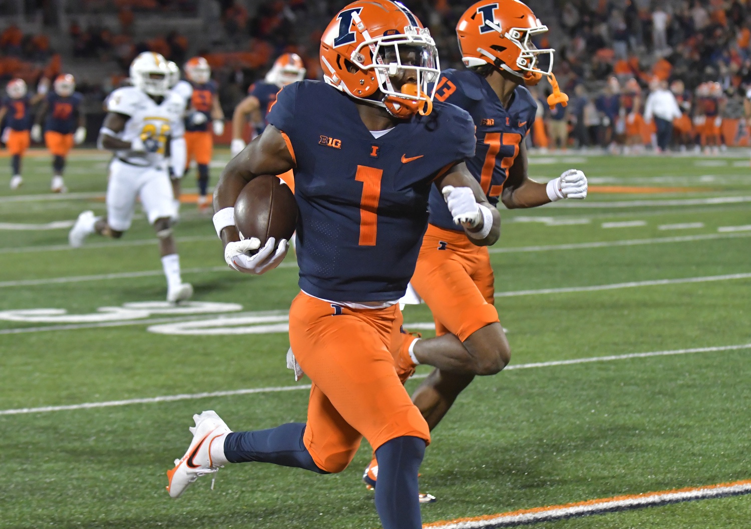 college football picks Isaiah Williams Illinois Fighting Illini predictions best bet odds