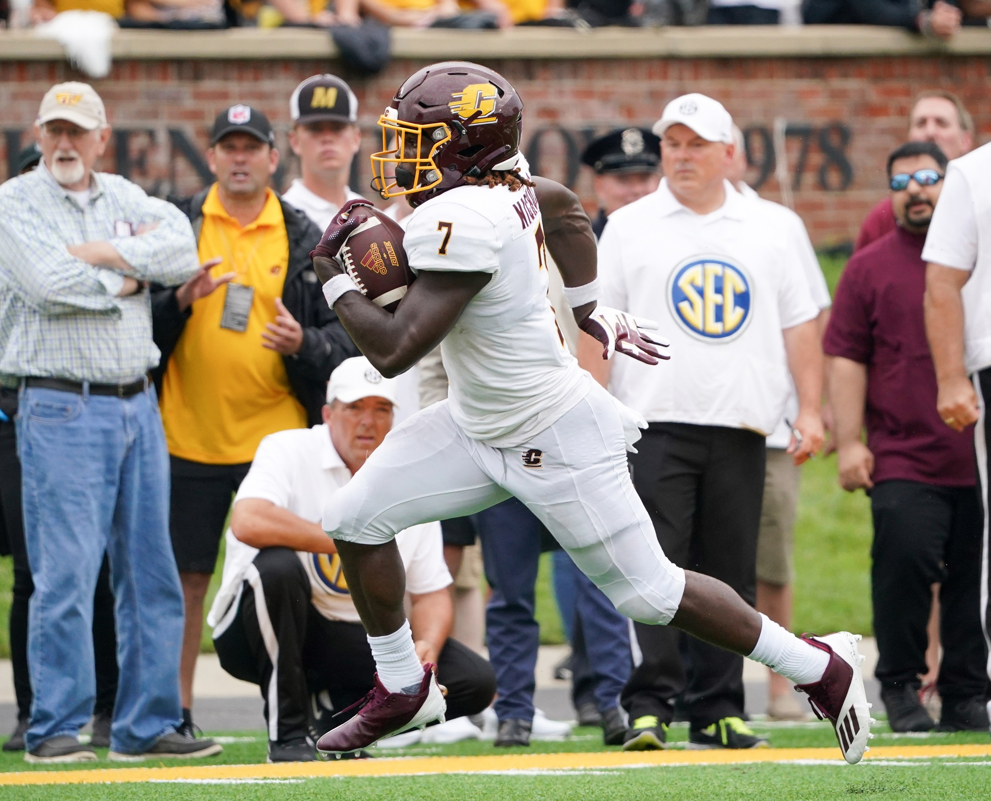 college football picks Lew Nichols central michigan chippewas predictions best bet odds