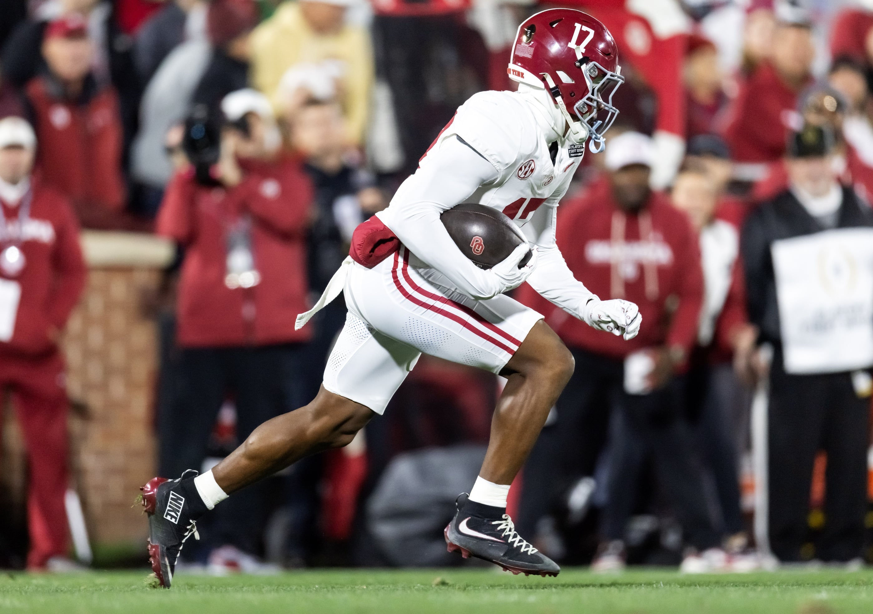 college football picks Lotzeir Brooks Alabama Crimson Tide predictions best bet odds