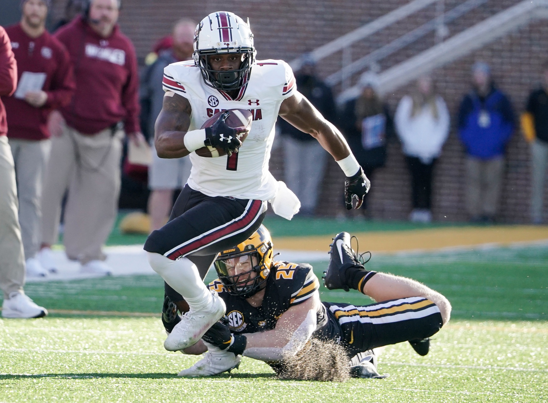college football picks MarShawn Lloyd south carolina gamecocks predictions best bet odds