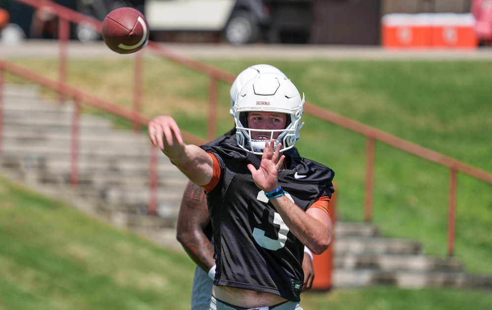 college football picks Quinn Ewers Texas Longhorns predictions best bet odds