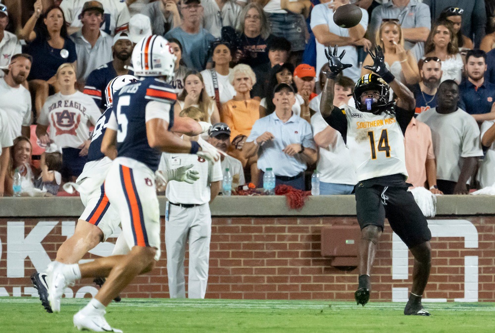 college football picks Steven Robinson Southern Miss Golden Eagles predictions best bet odds
