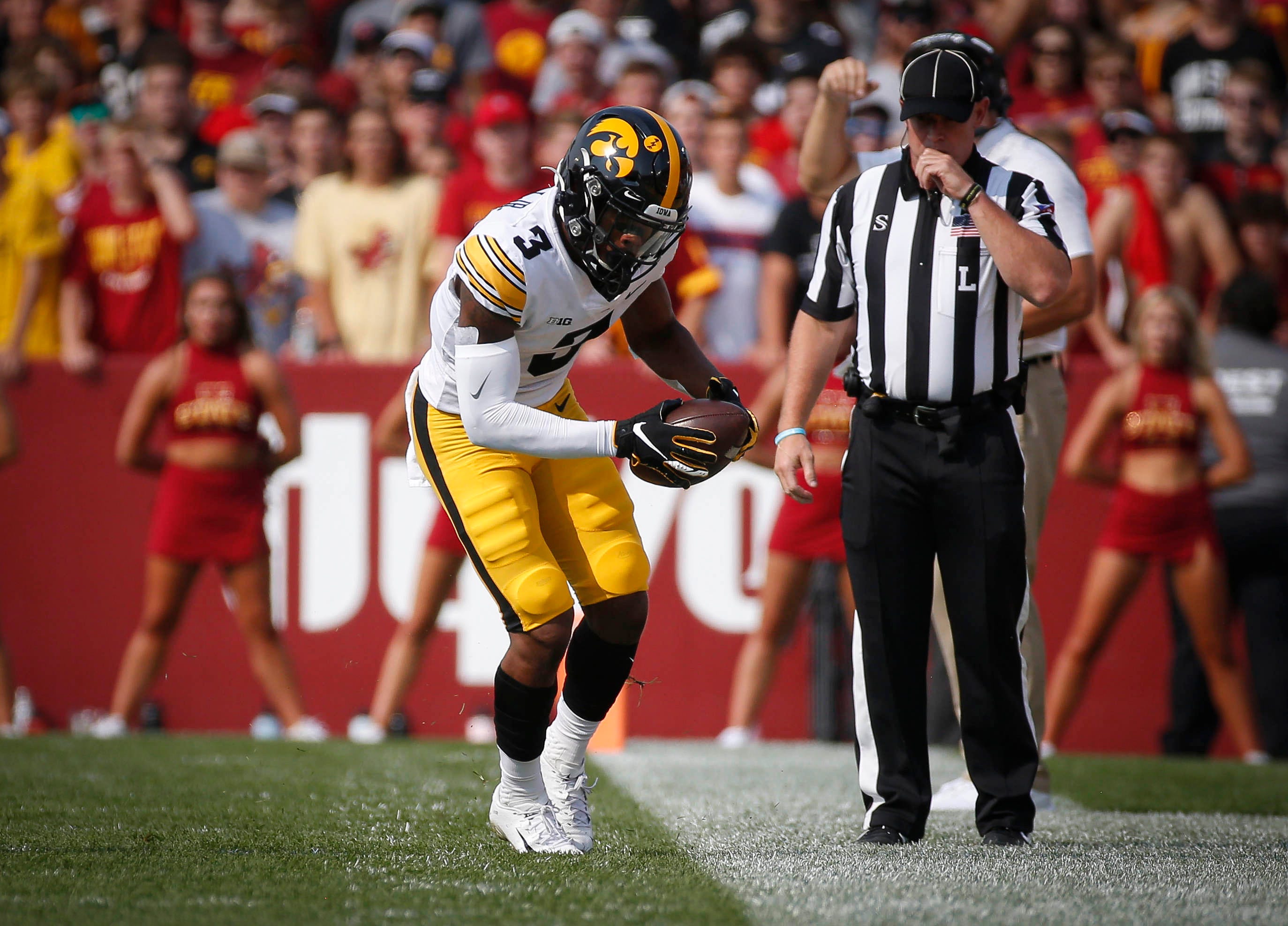 college football picks Tyrone Tracy iowa hawkeyes predictions best bet odds