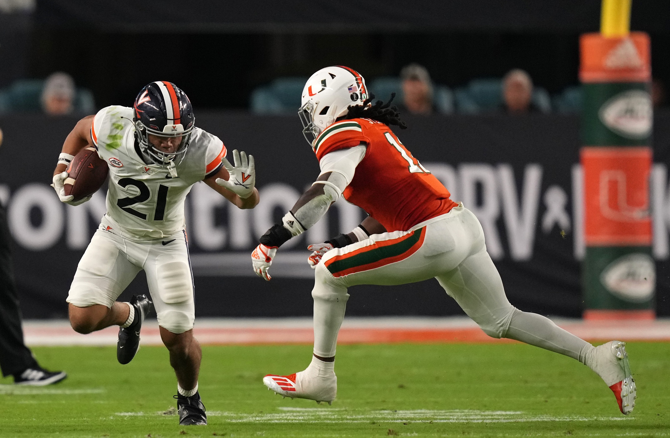 college football picks Wayne Taulapapa virginia cavaliers predictions best bet odds