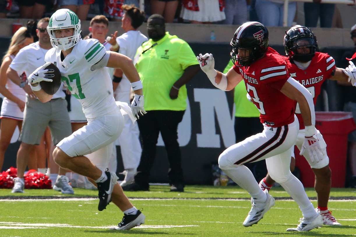 college football picks Wyatt Young North Texas Mean Green predictions best bet odds