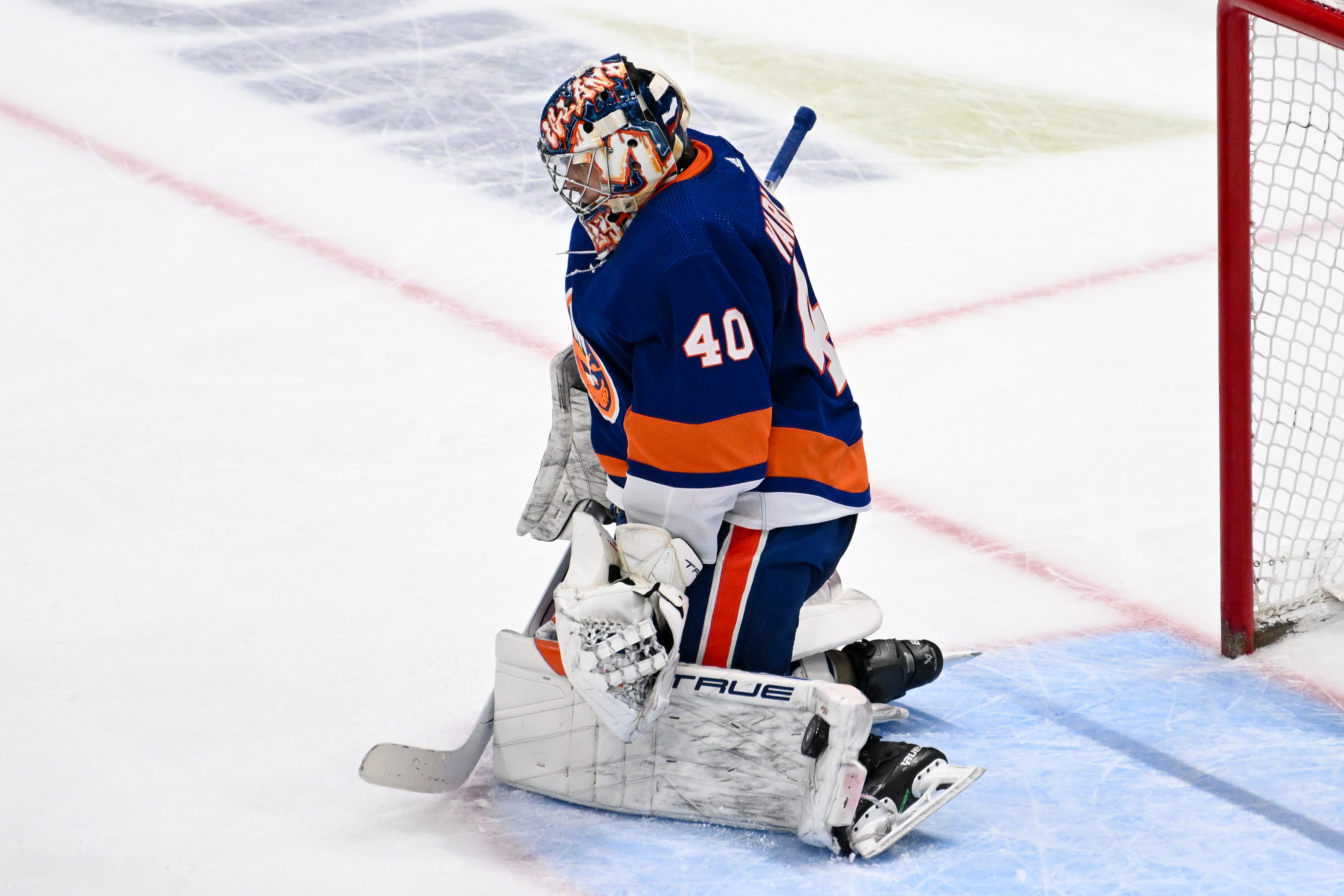 Expert NHL handicapping roundup and Saturday free pick Semyon Varlamov New York Islanders