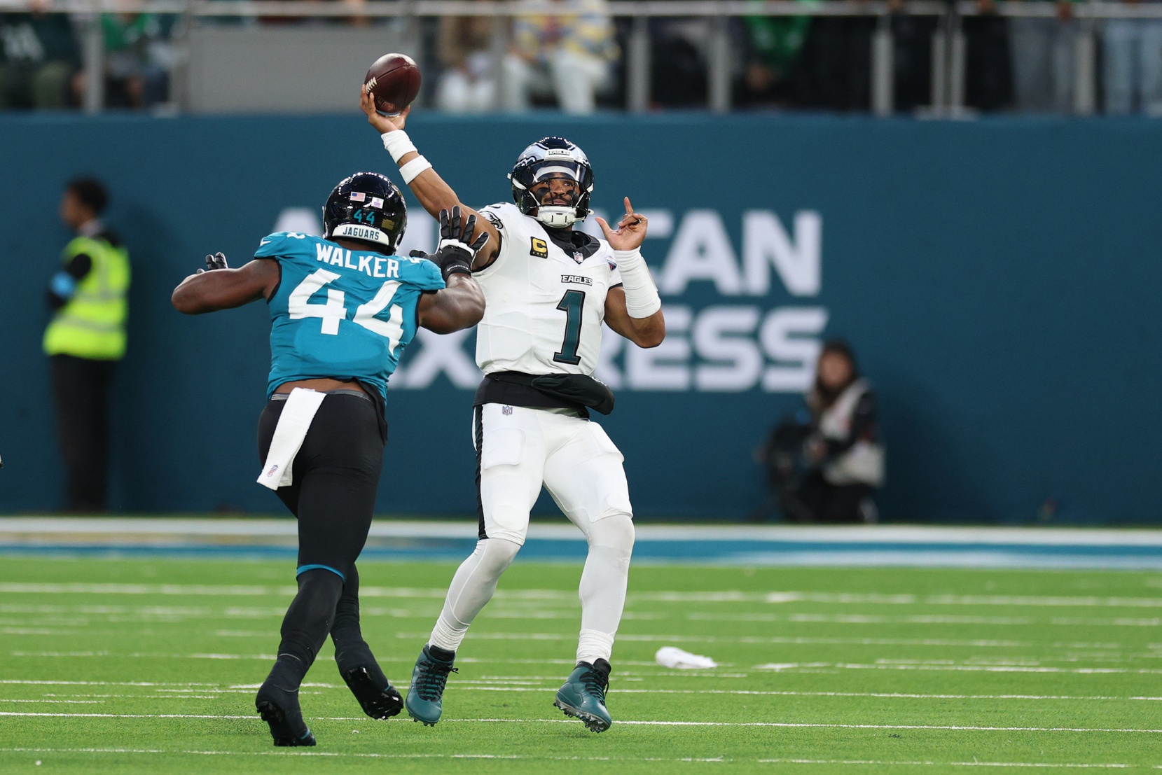 Jalen Hurts blod clot injury