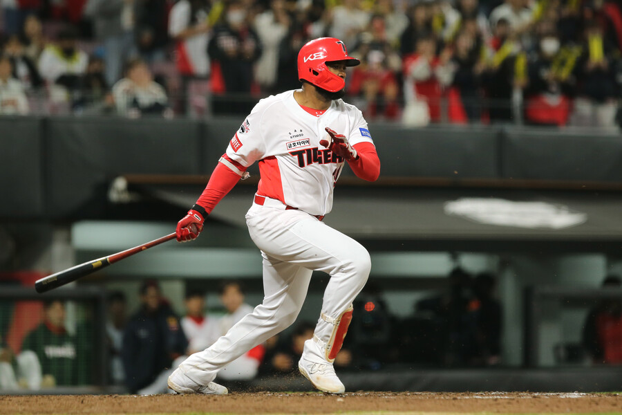 kbo picks Socrates Brito Kia Tigers predictions best bet odds