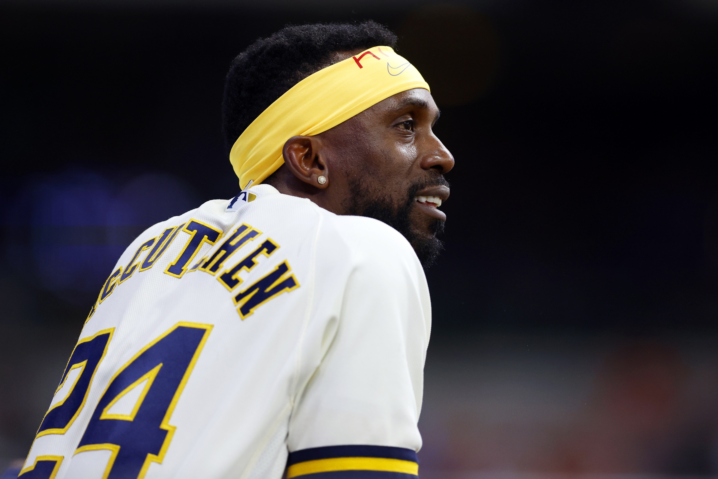 mlb picks Andrew McCutchen Milwaukee Brewers predictions best bet odds