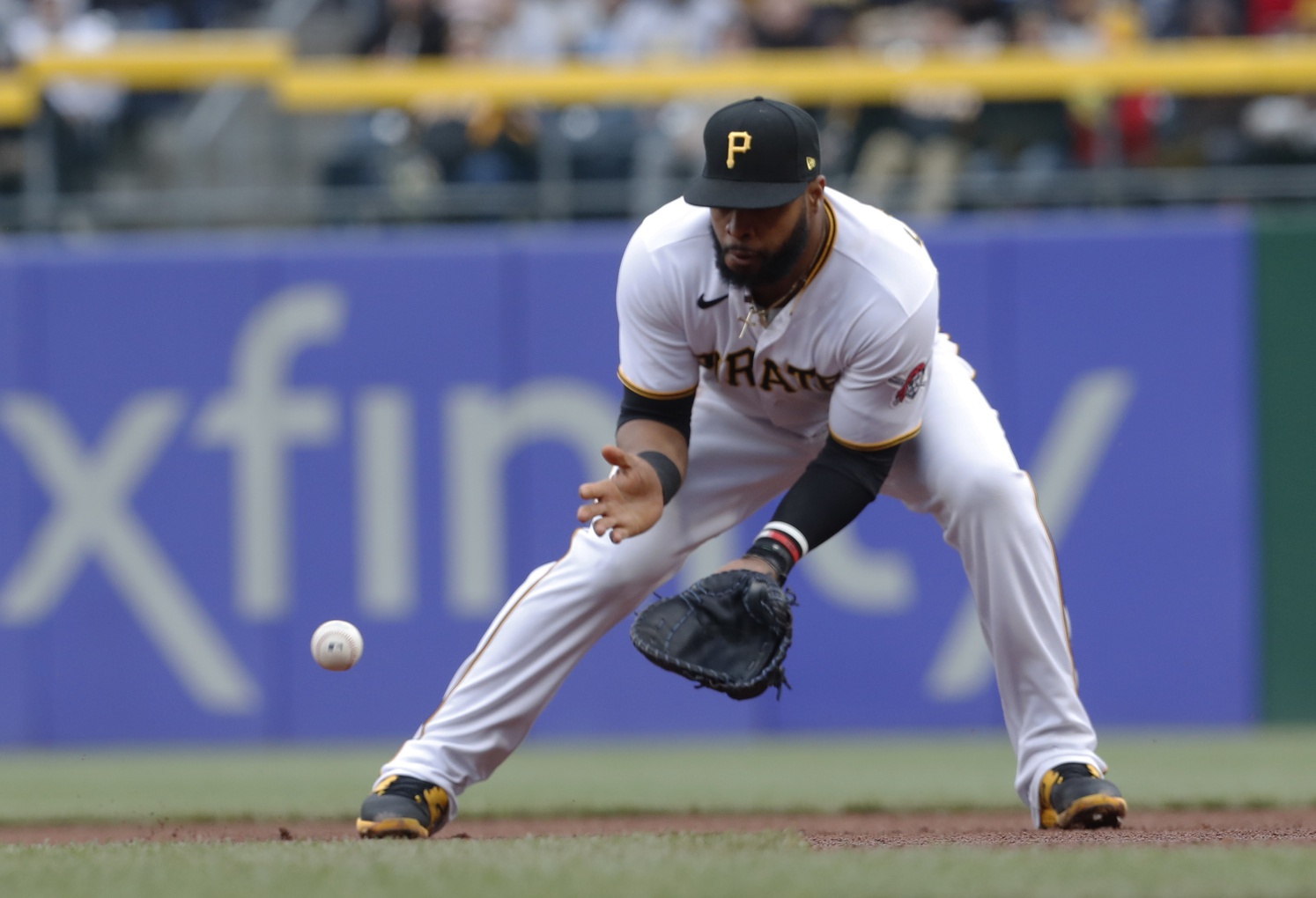 mlb picks Carlos Santana Pittsburgh Pirates predictions best bet odds