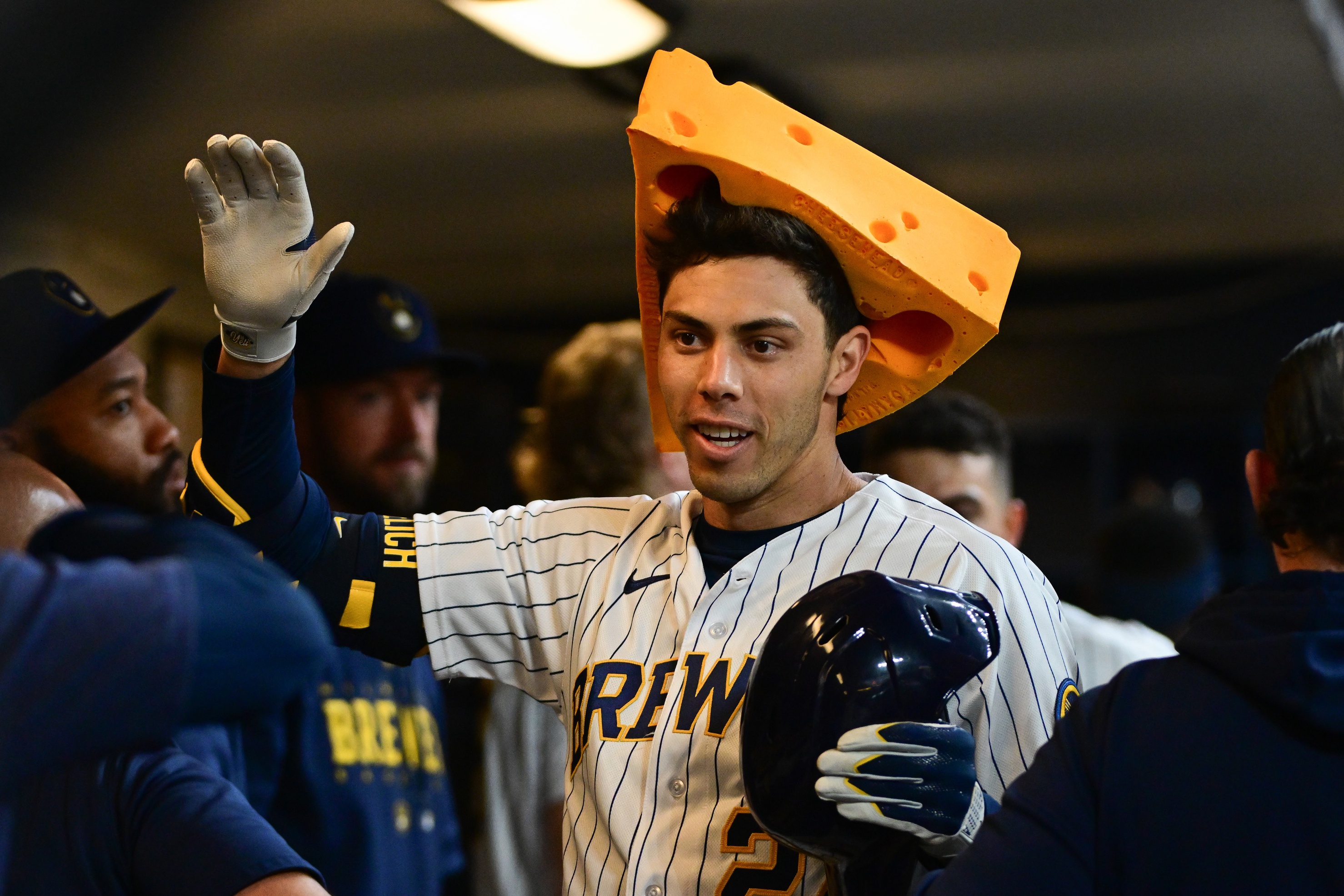 mlb picks Christian Yelich Milwaukee Brewers predictions best bet odds