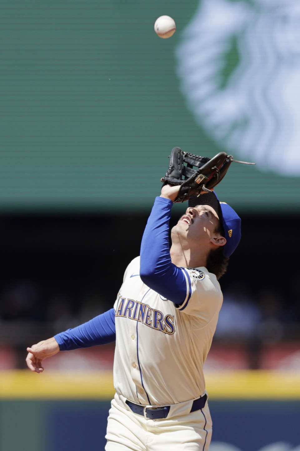 mlb picks Cole Young Seattle Mariners predictions best bet odds