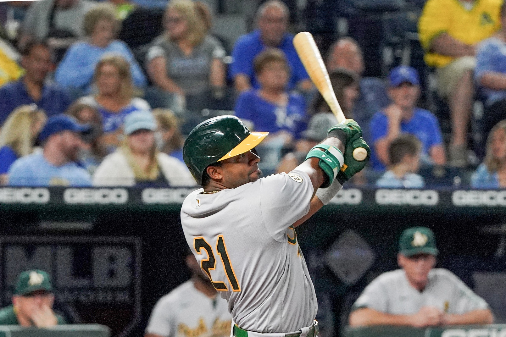 mlb picks Elvis Andrus oakland athletics predictions best bet odds