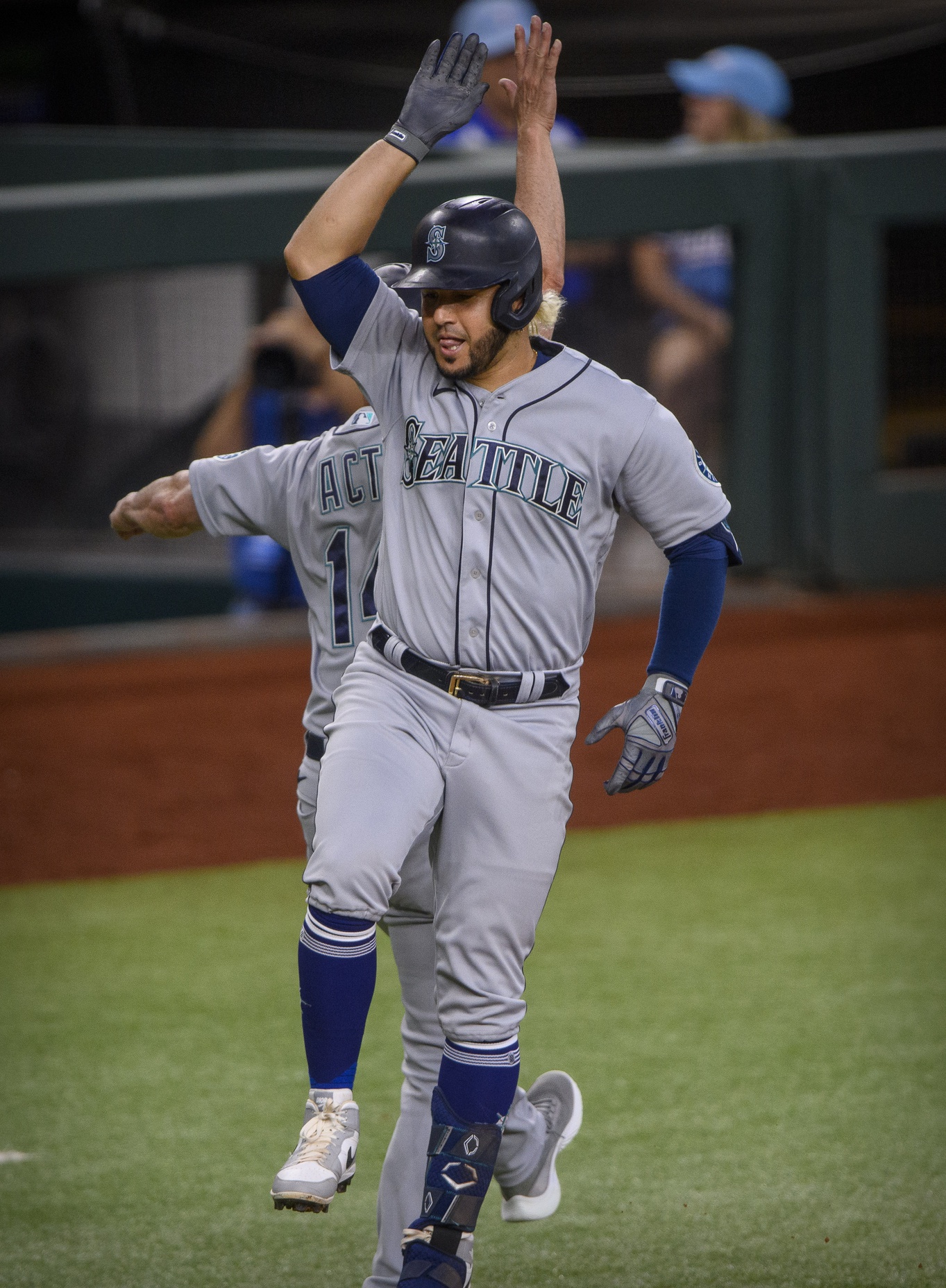 mlb picks Eugenio Suarez Seattle Mariners predictions best bet odds