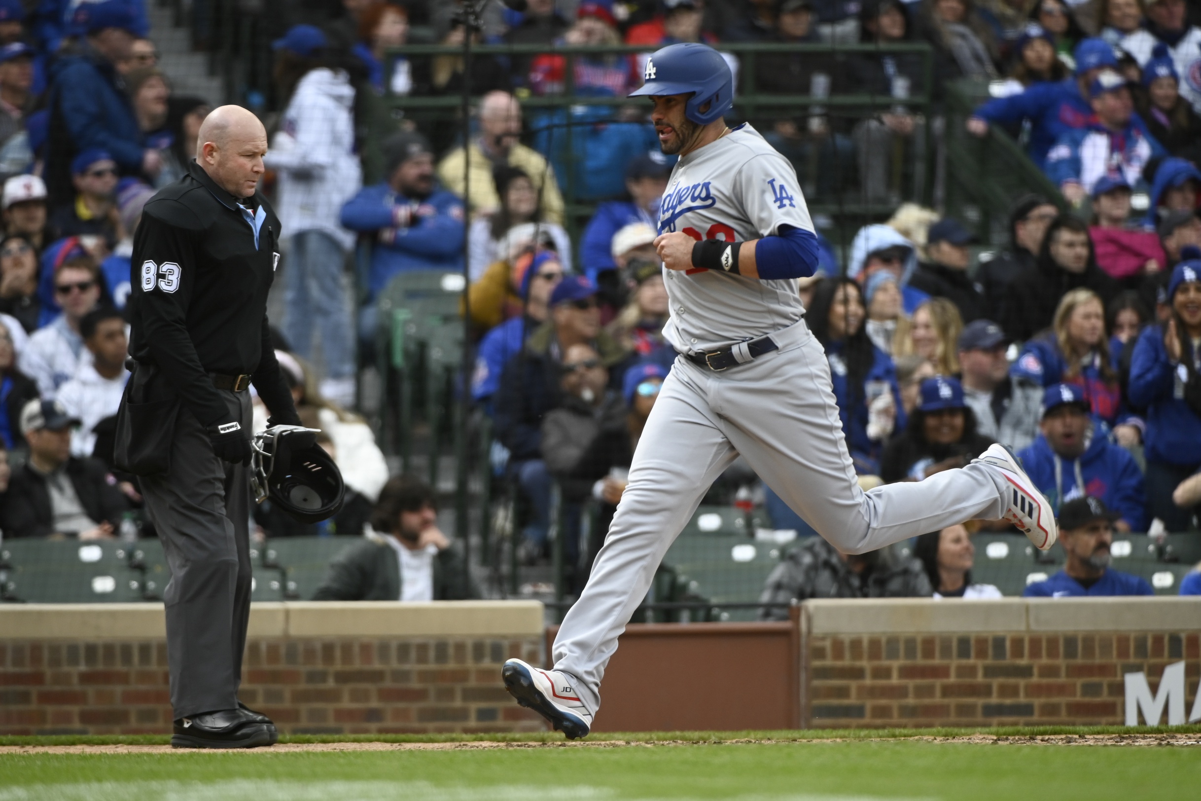mlb picks J.D. Martinez Los Angeles Dodgers predictions best bet odds