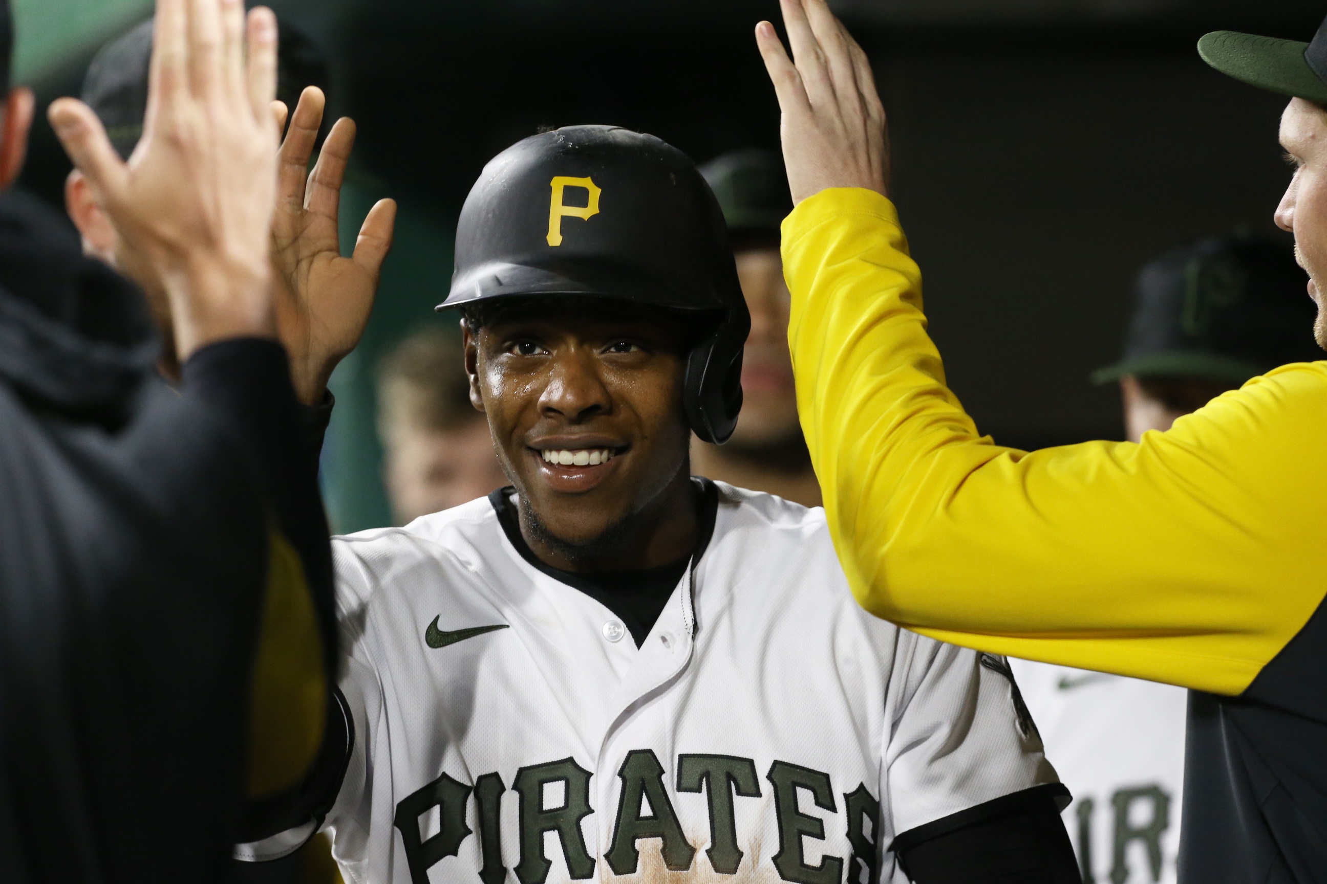 mlb picks Ke'Bryan Hayes Pittsburgh Pirates predictions best bet odds