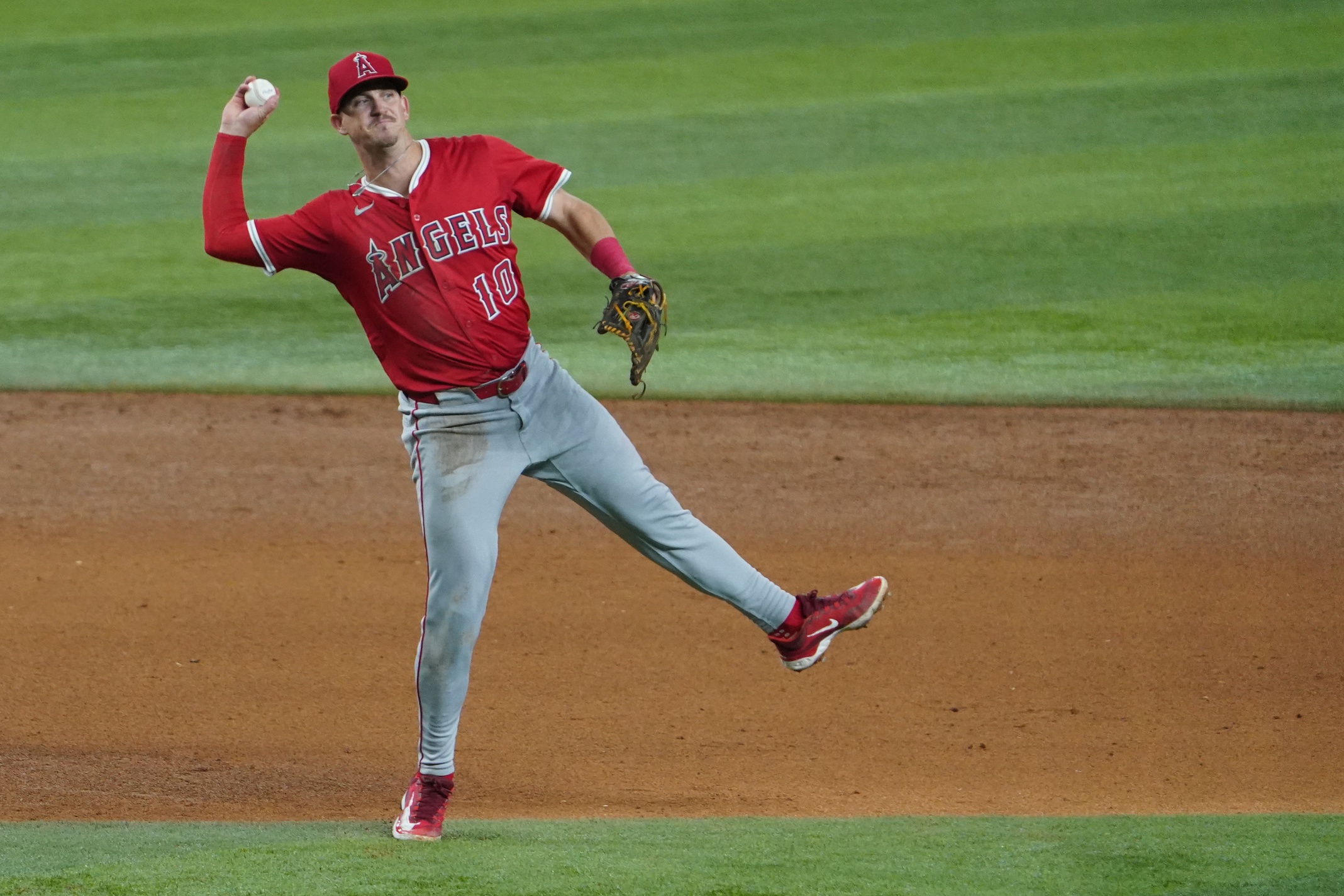 mlb picks Kevin Newman Los Angeles Angels predictions best bet odds