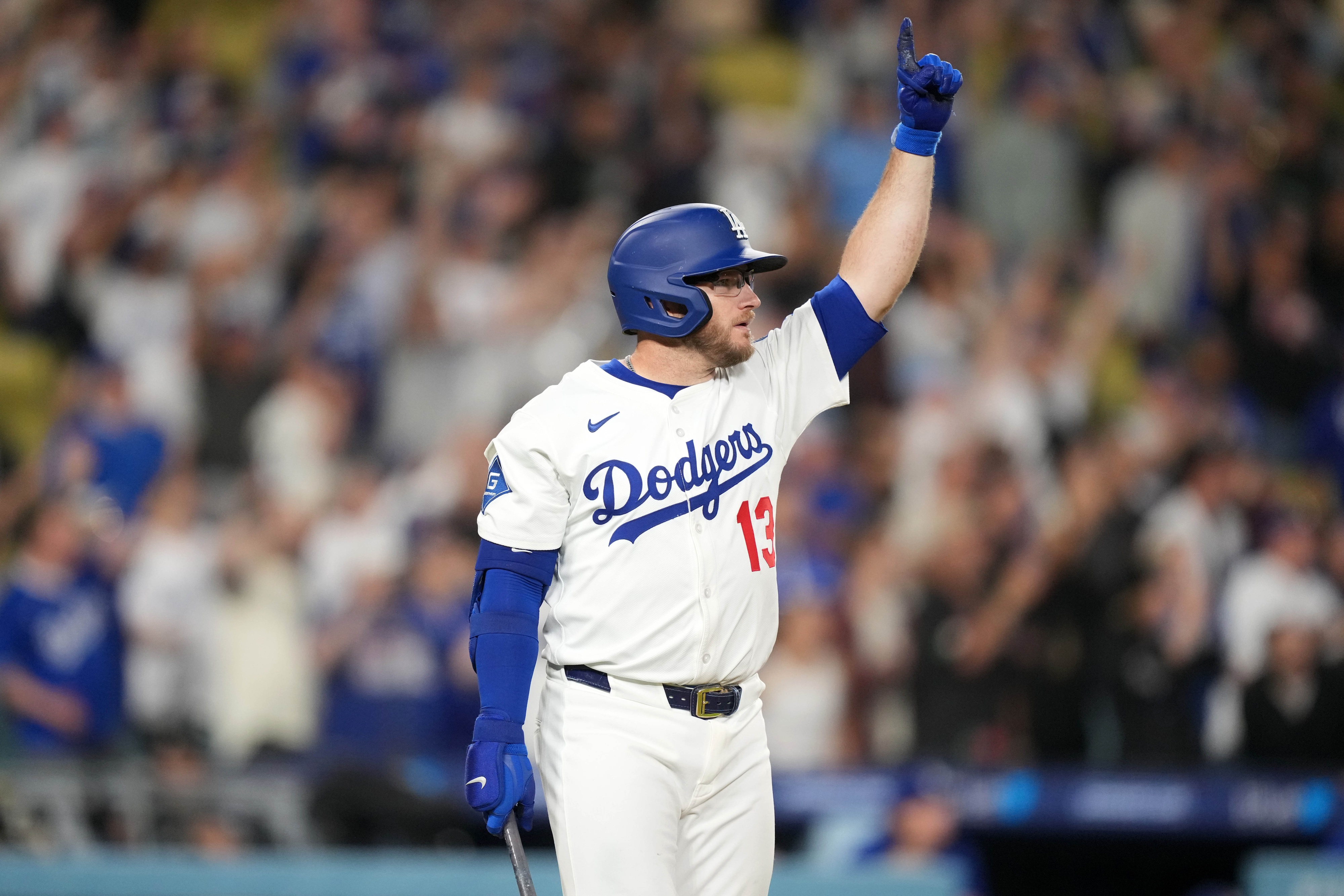 mlb picks Max Muncy Los Angeles Dodgers predictions best bet odds