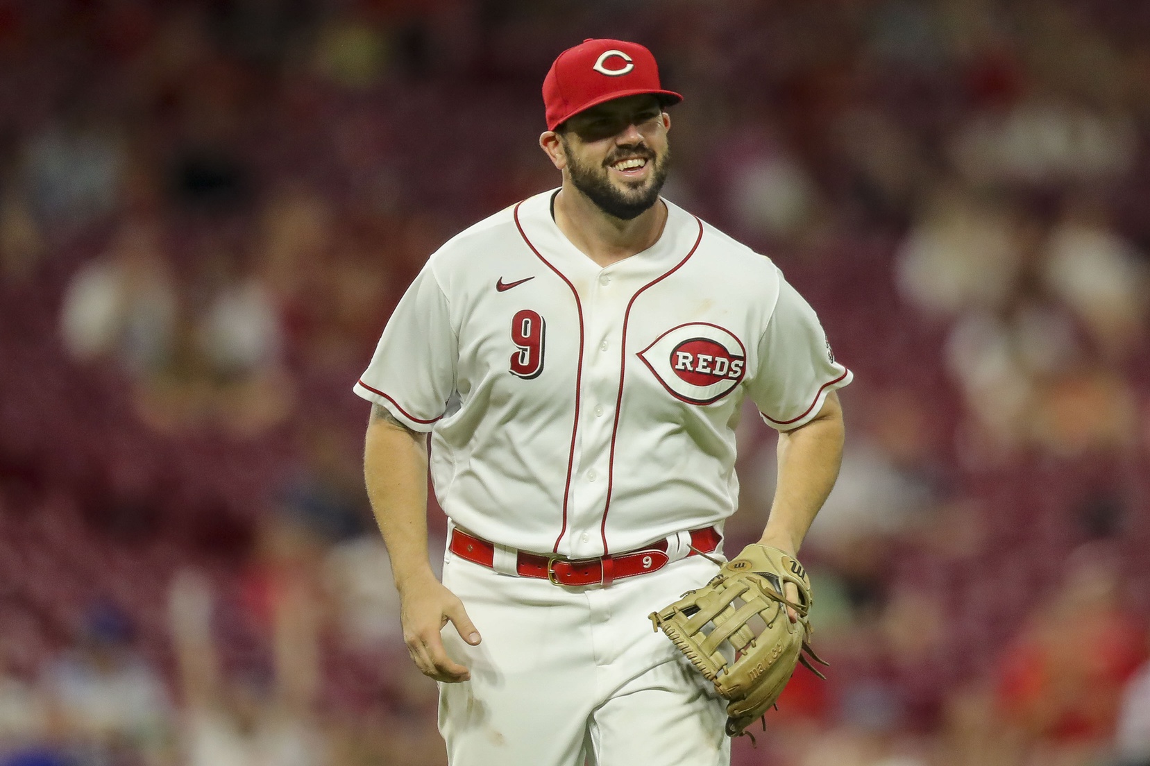 mlb picks Mike Moustakas cincinnati reds predictions best bet odds