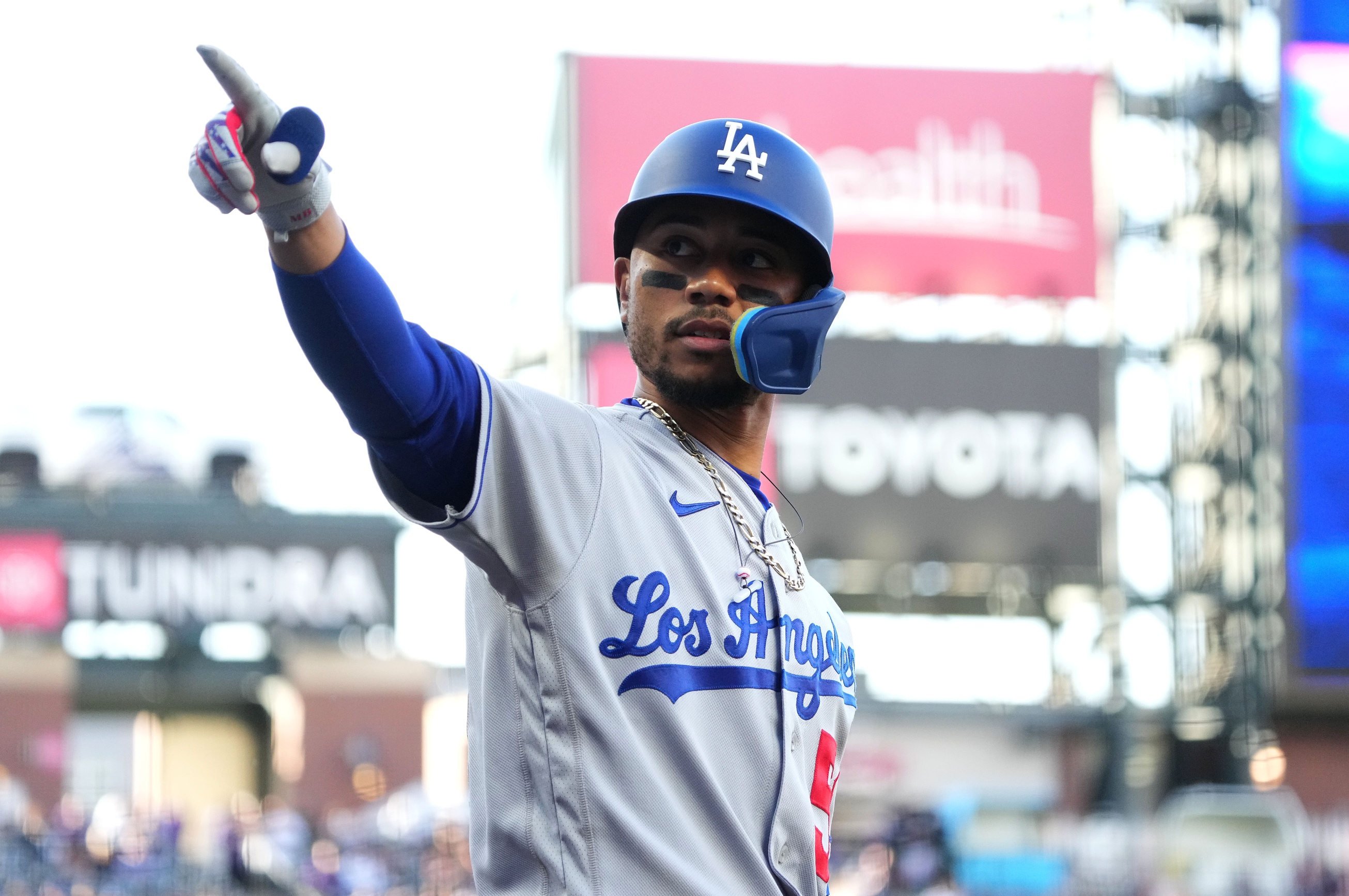 mlb picks Mookie Betts Los Angeles Dodgers predictions best bet odds