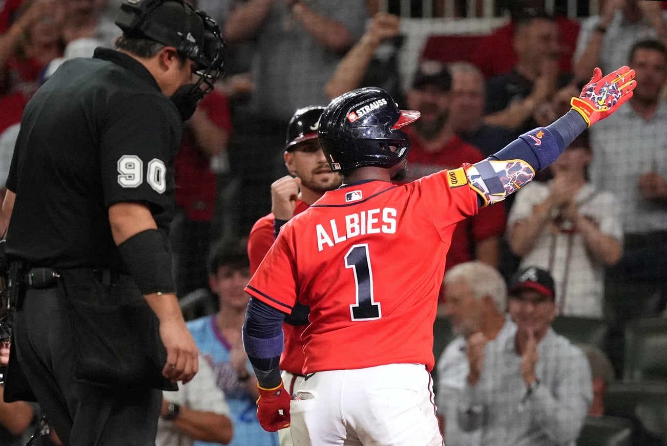 mlb picks Ozzie Albies Atlanta Braves predictions best bet odds