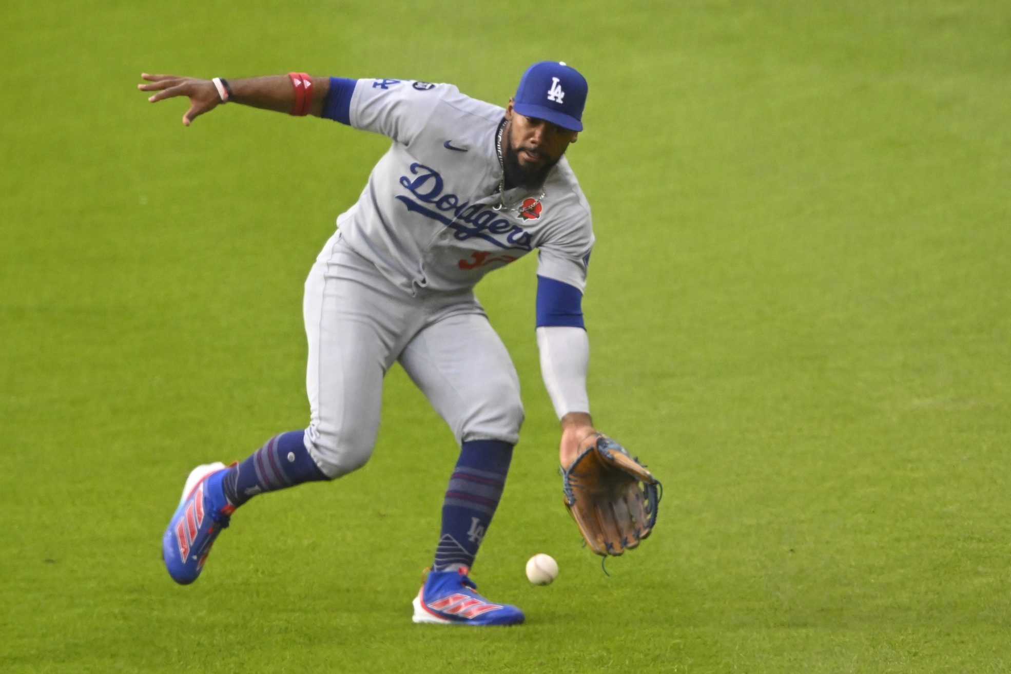 mlb picks Teoscar Hernandez Los Angeles Dodgers predictions best bet odds
