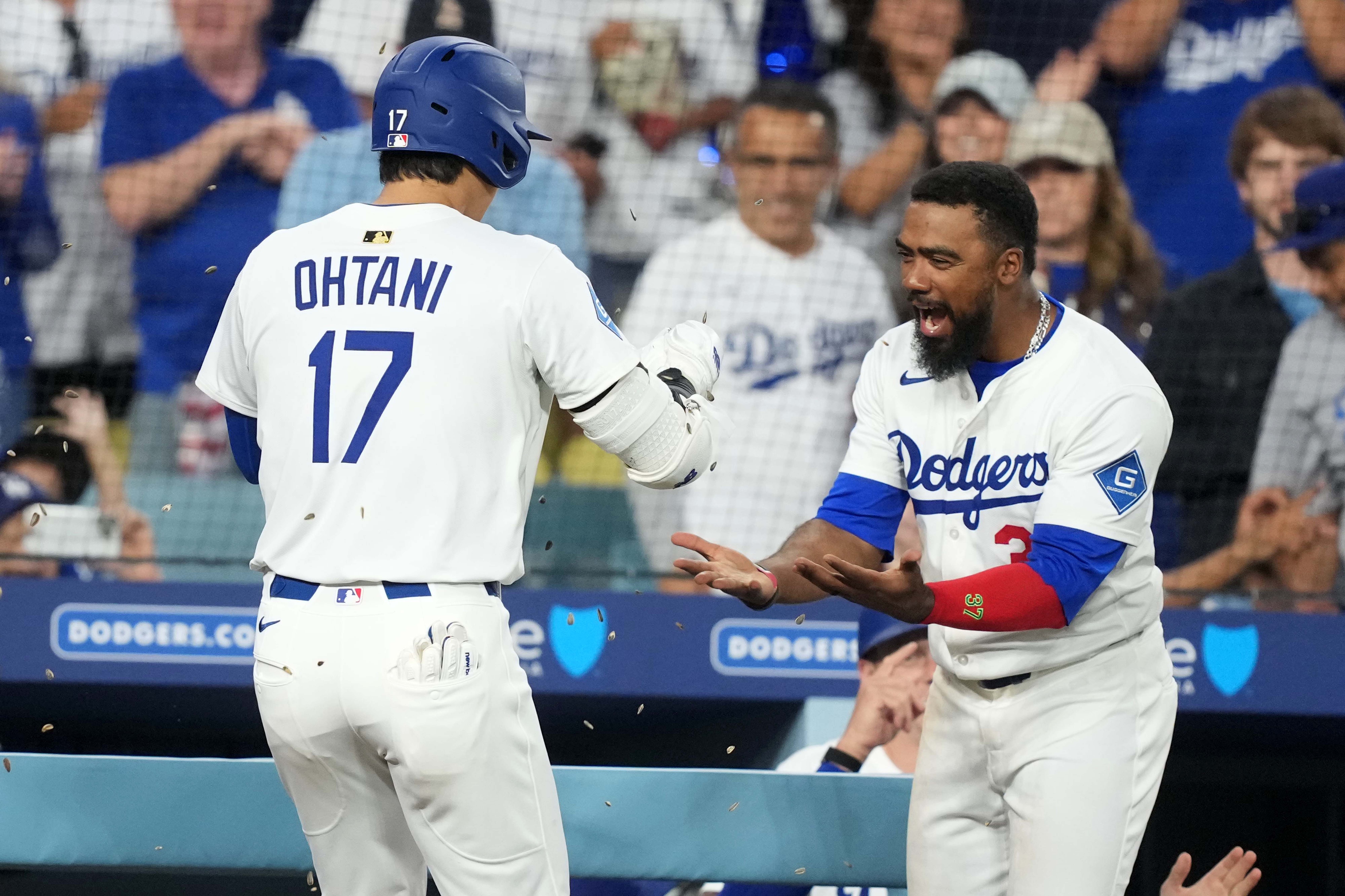 mlb picks Teoscar Hernandez Los Angeles Dodgers predictions best bet odds