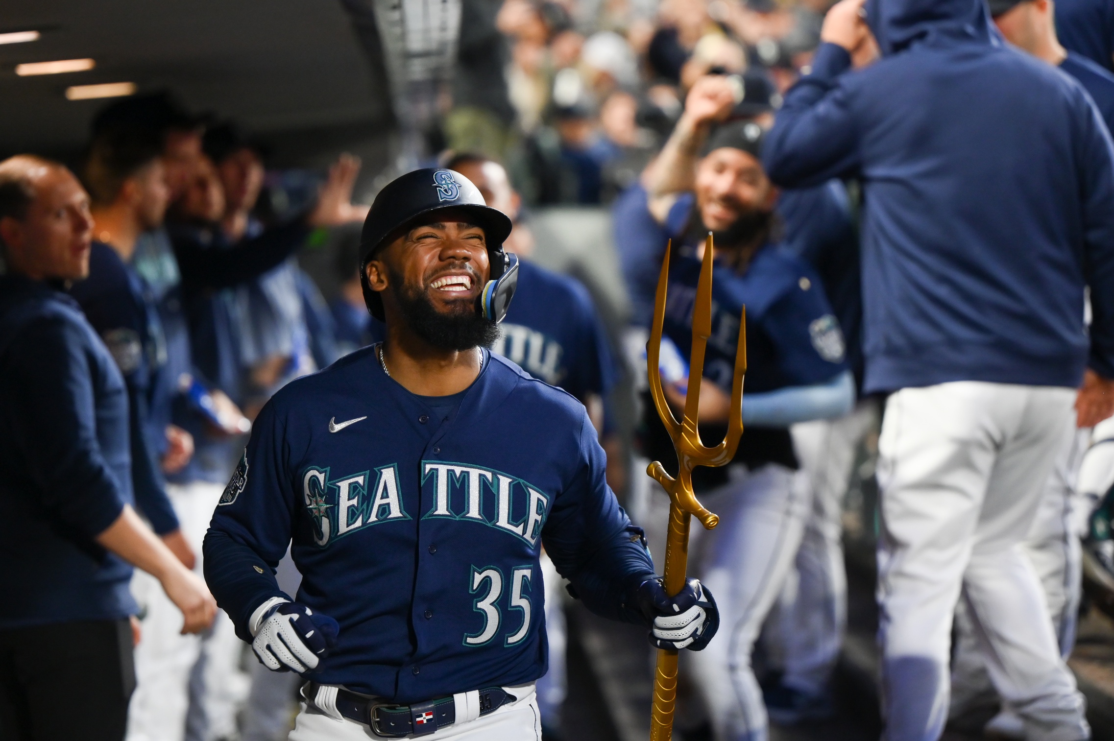 mlb picks Teoscar Hernandez Seattle Mariners predictions best bet odds