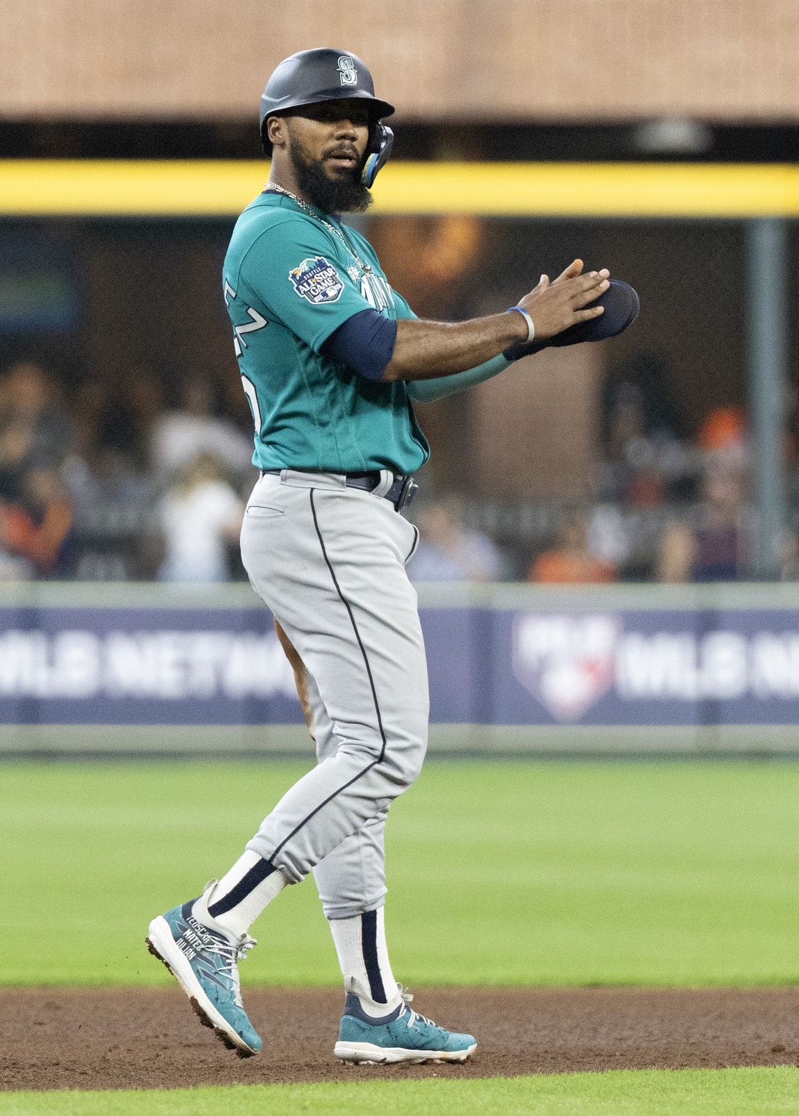 mlb picks Teoscar Hernandez Seattle Mariners predictions best bet odds