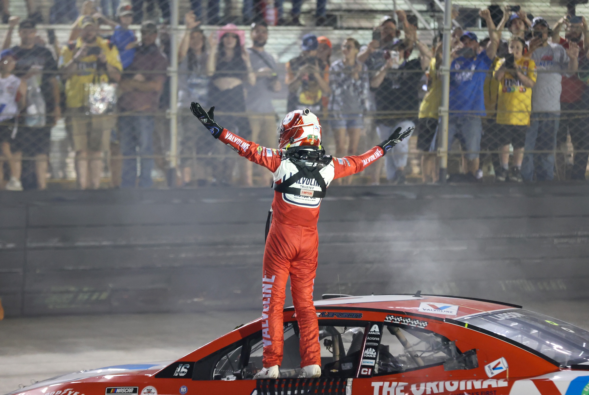 nascar picks Kyle Larson predictions best bet odds