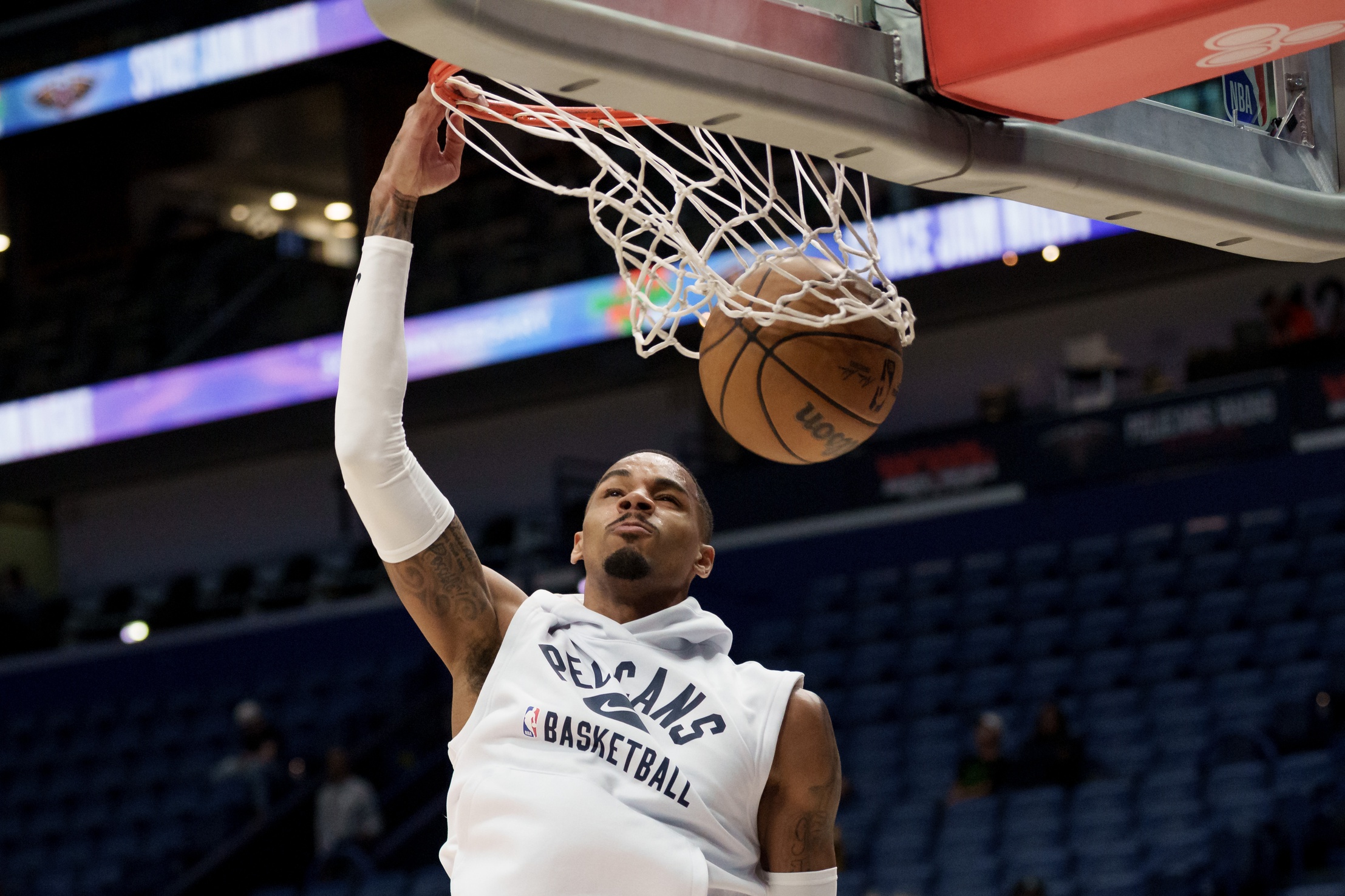 NBA hot and cold ATS and over under Dejounte Murray New Orleans Pelicans