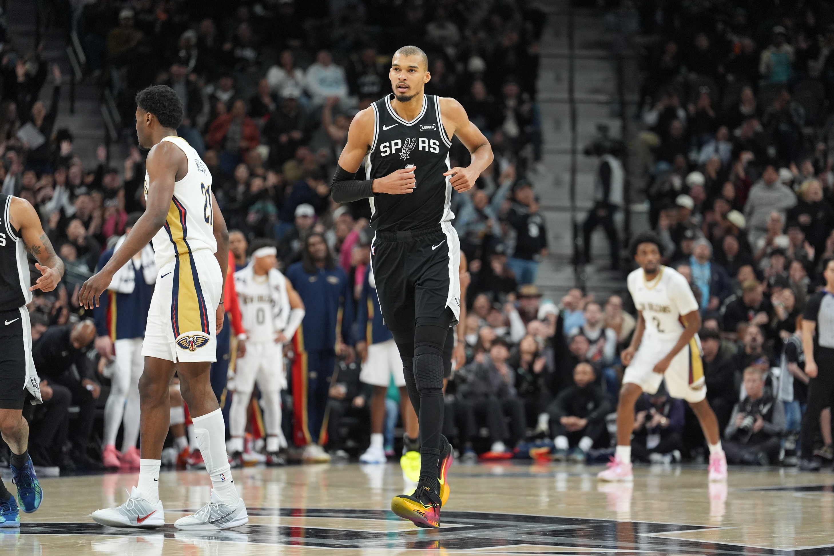 NBA hot and cold ATS and over under Victor Wembanyama San Antonio Spurs
