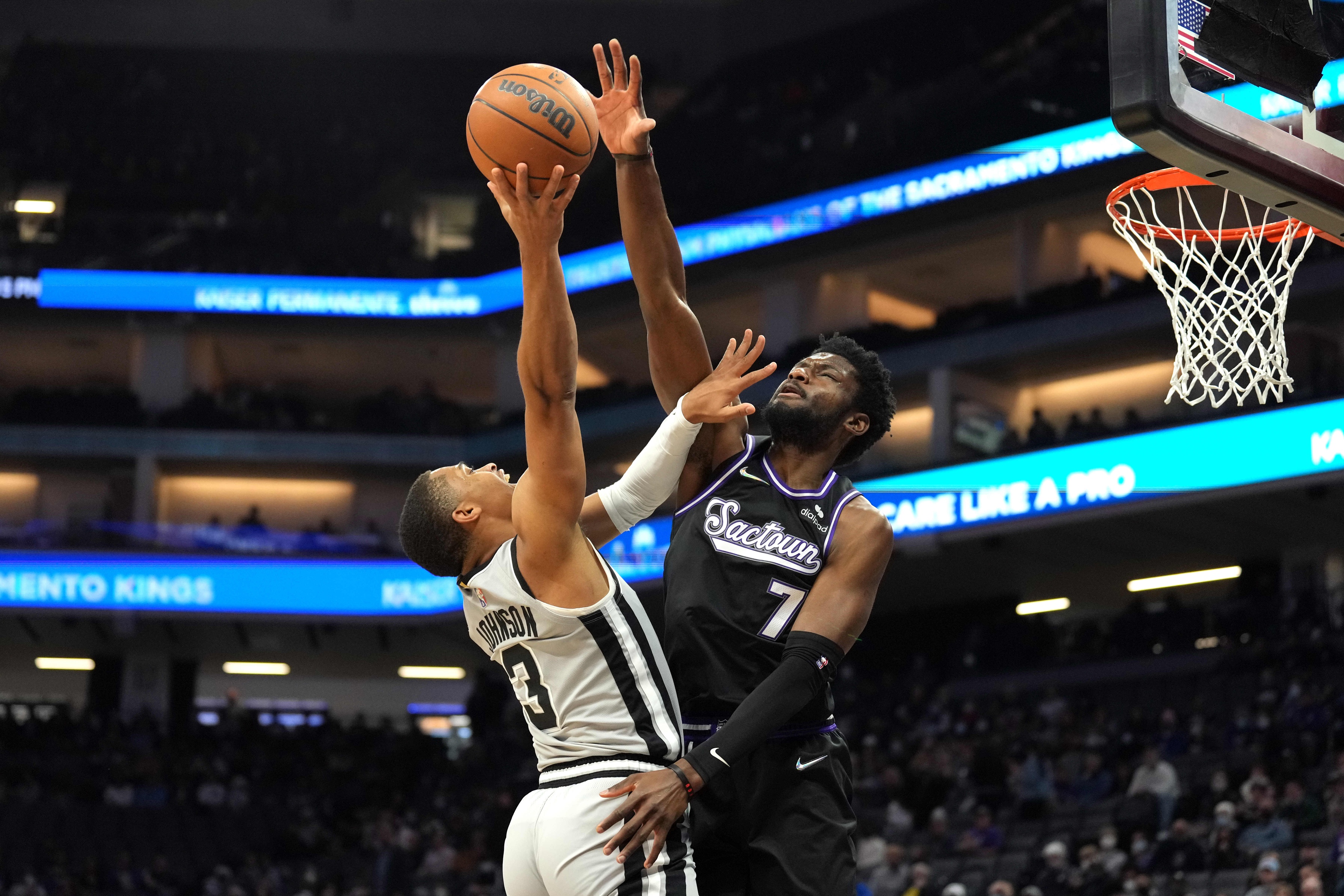 nba picks Chimezie Metu Sacramento Kings predictions best bet odds