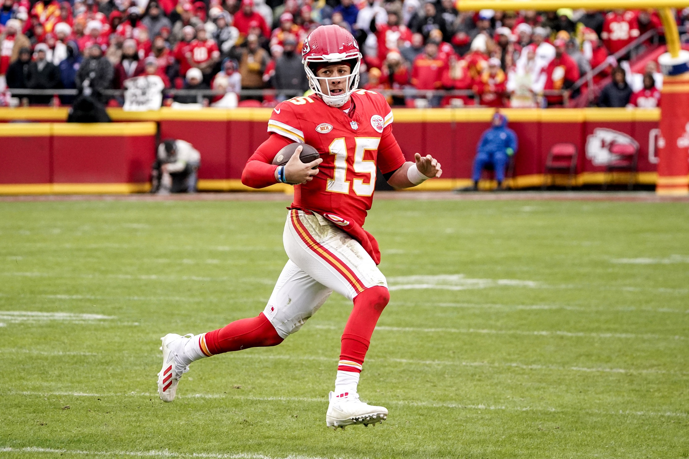 NFL confidence pool picks Week 17 Patrick Mahomes Kansas City Chiefs