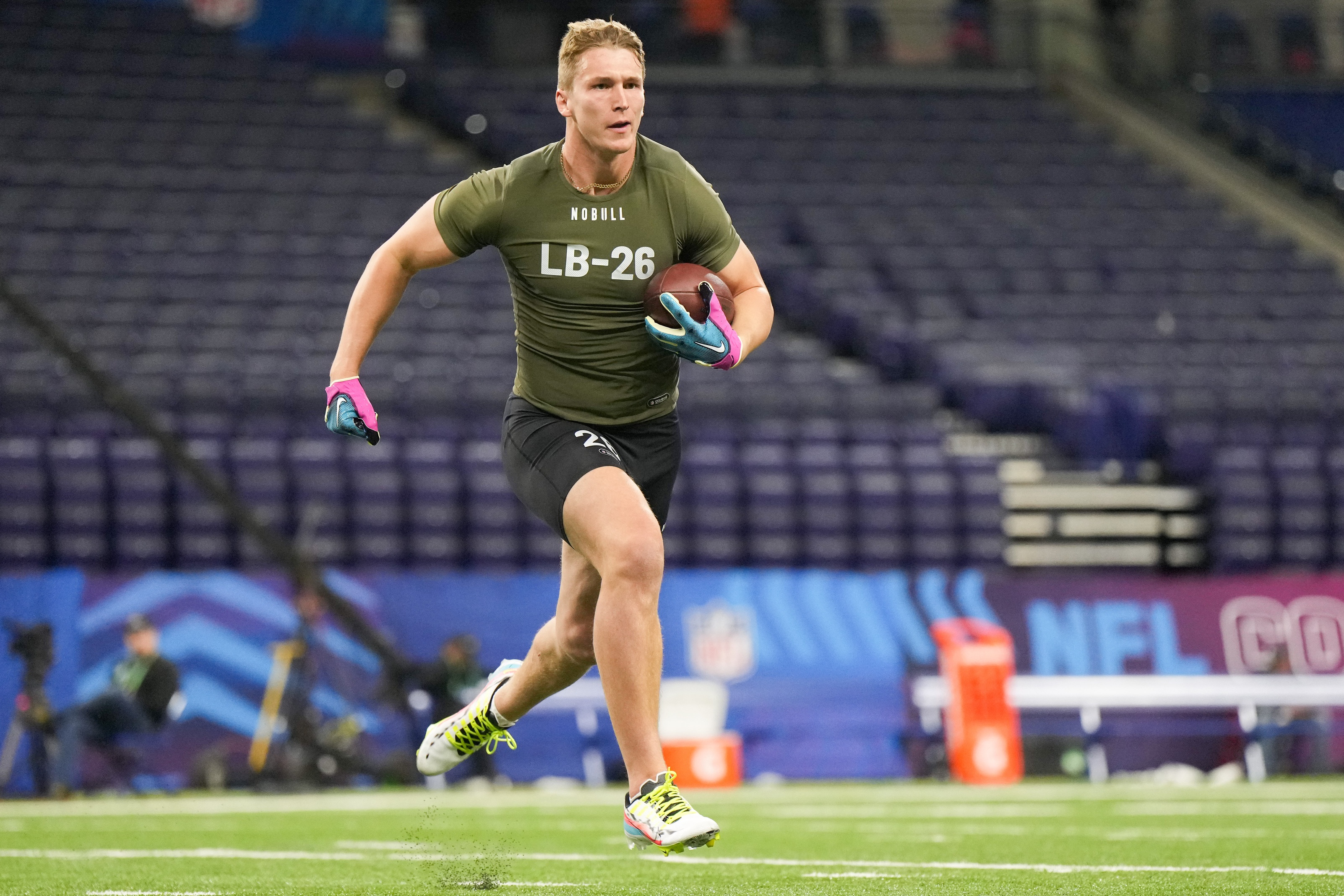 NFL Draft betting predictions linebackers odds Drew Sanders