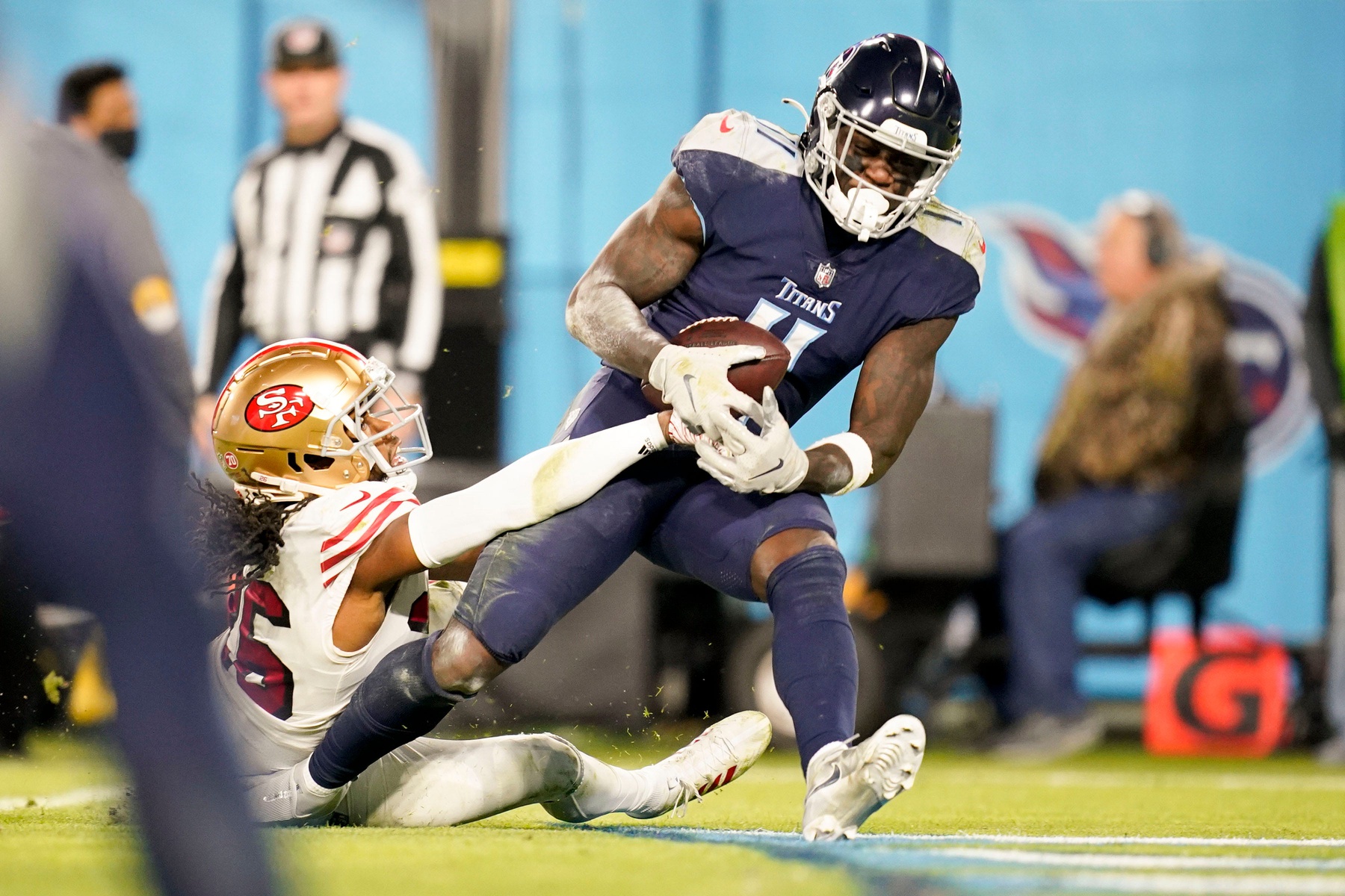 nfl picks A.J. Brown tennessee titans predictions best bet odds