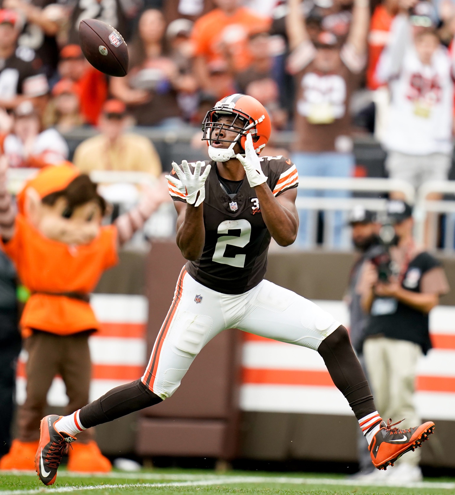 nfl picks Amari Cooper Cleveland Browns predictions best bet odds