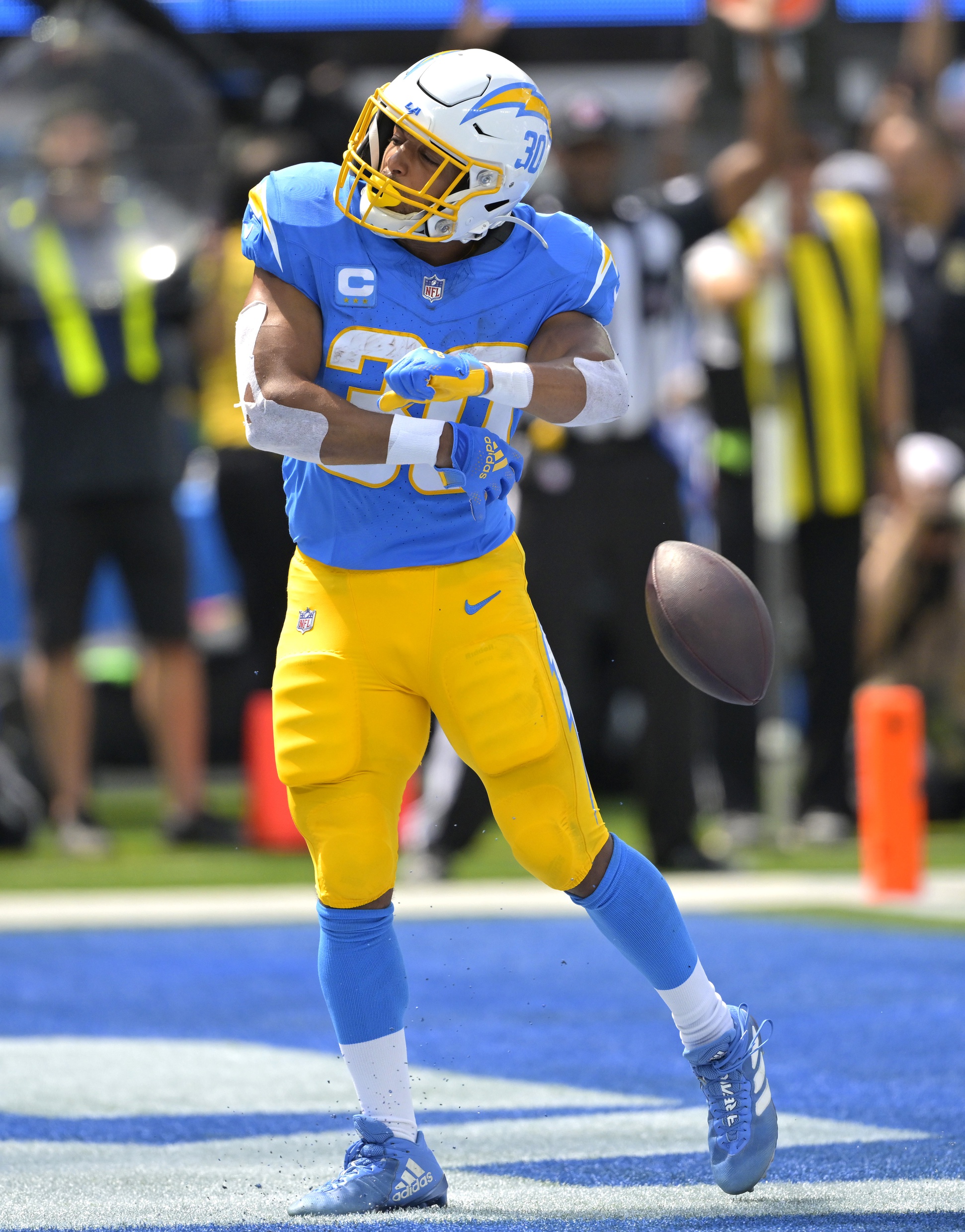 nfl picks Austin Ekeler Los Angeles Chargers predictions best bet odds