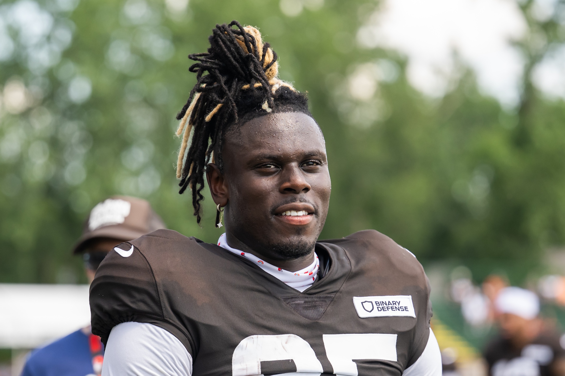 nfl picks David Njoku Cleveland Browns predictions best bet odds