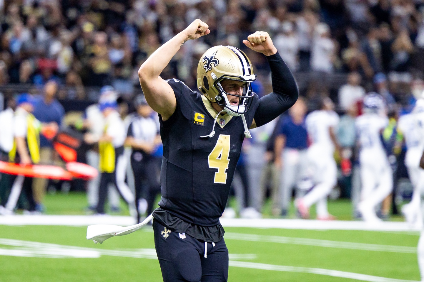 nfl picks Derek Carr New Orleans Saints predictions best bet odds