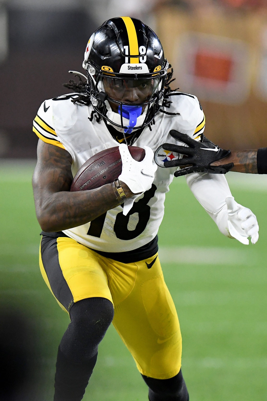nfl picks Diontae Johnson pittsburgh steelers predictions best bet odds