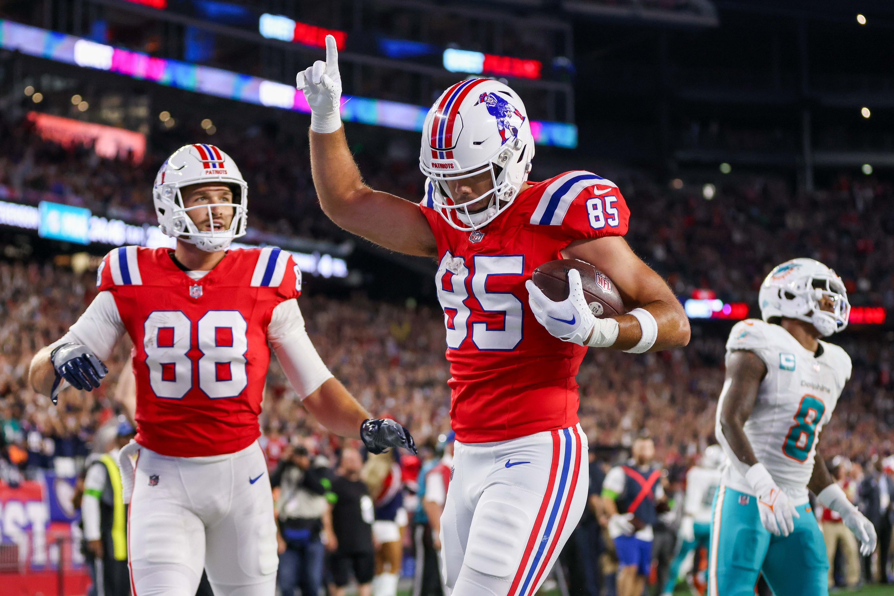 nfl picks Hunter Henry New England Patriots predictions best bet odds