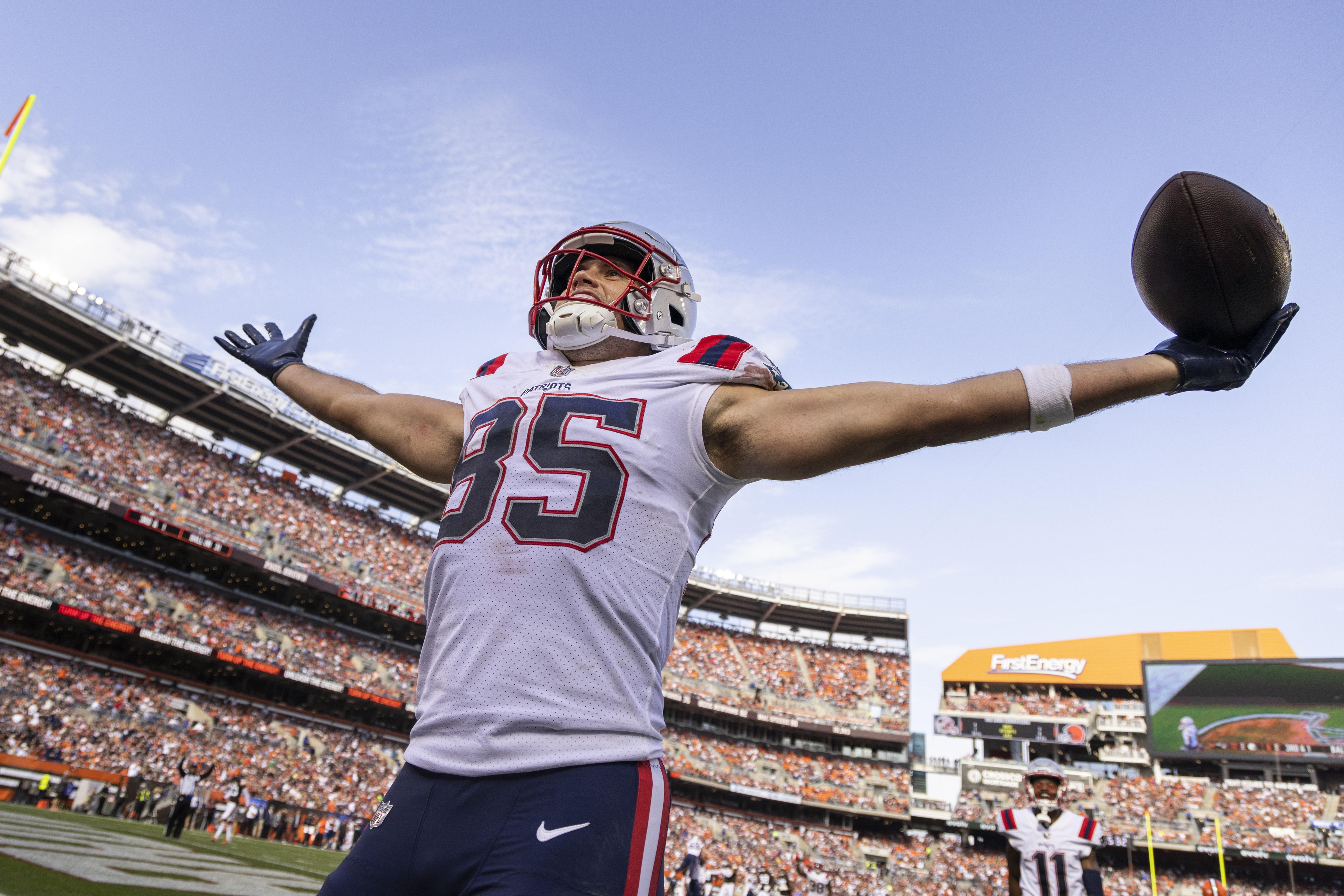 nfl picks Hunter Henry new england patriots predictions best bet odds