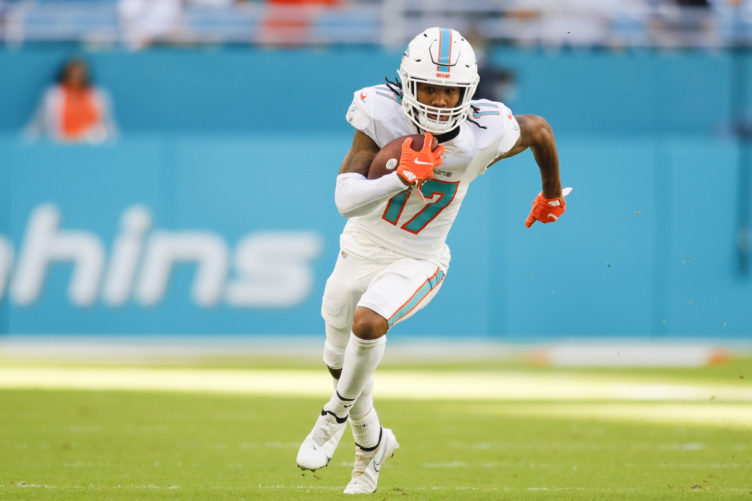 nfl picks Jaylen Waddle miami dolphins predictions best bet odds