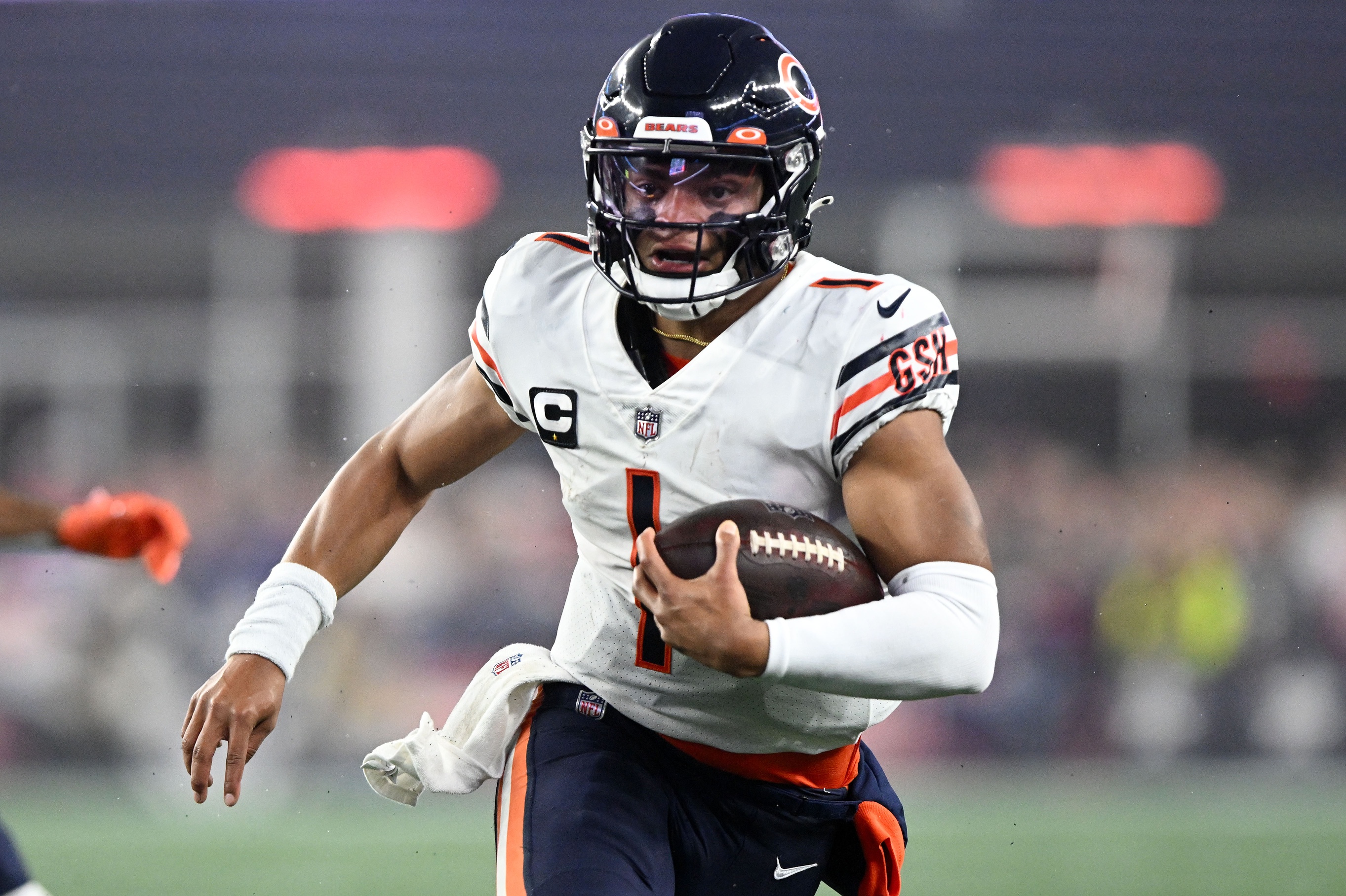 nfl picks Justin Fields chicago bears predictions best bet odds